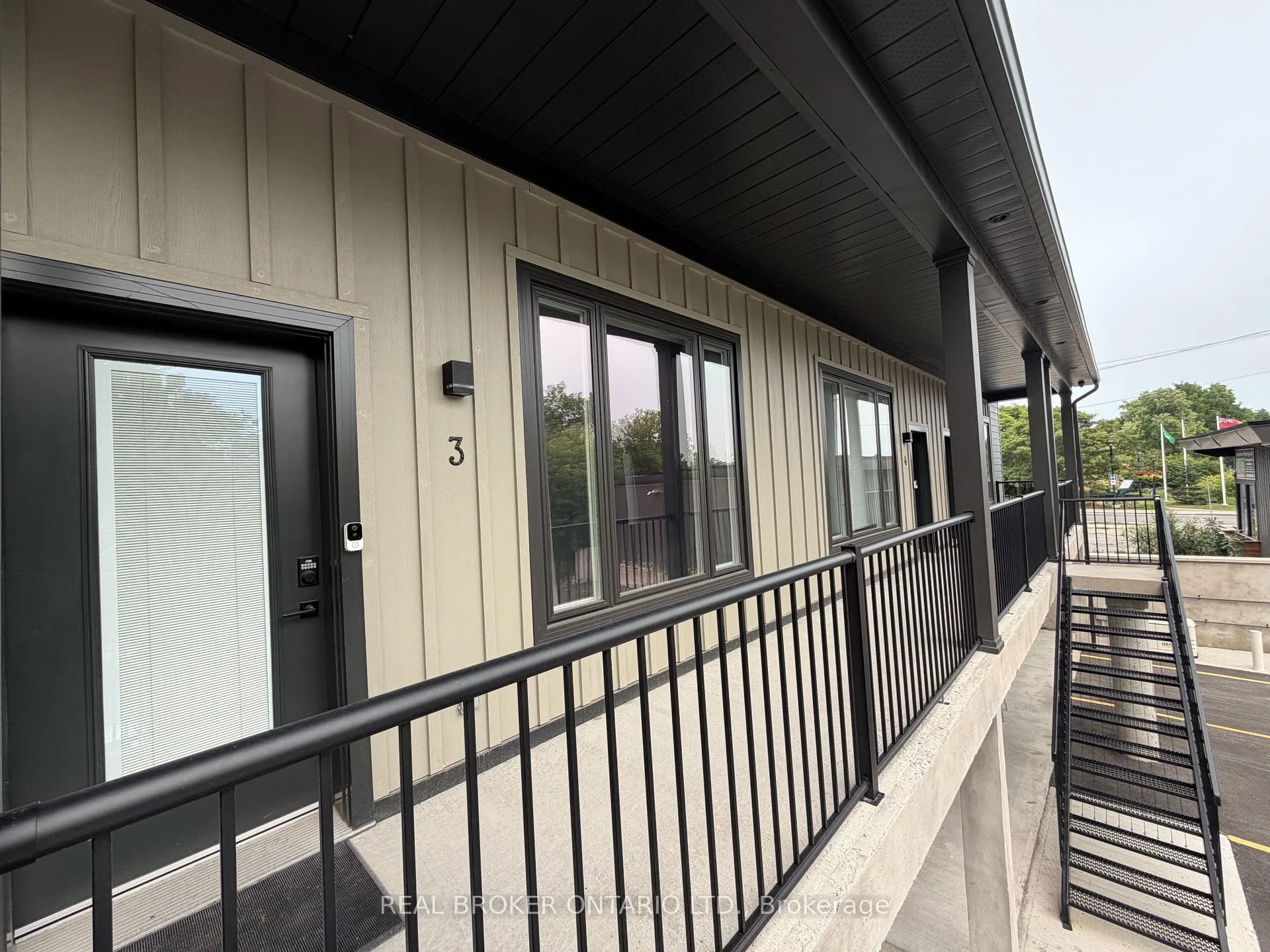 Photo 34 of Unit 4, 8 Clothier Street E, North Grenville, Kemptville — HOMEH