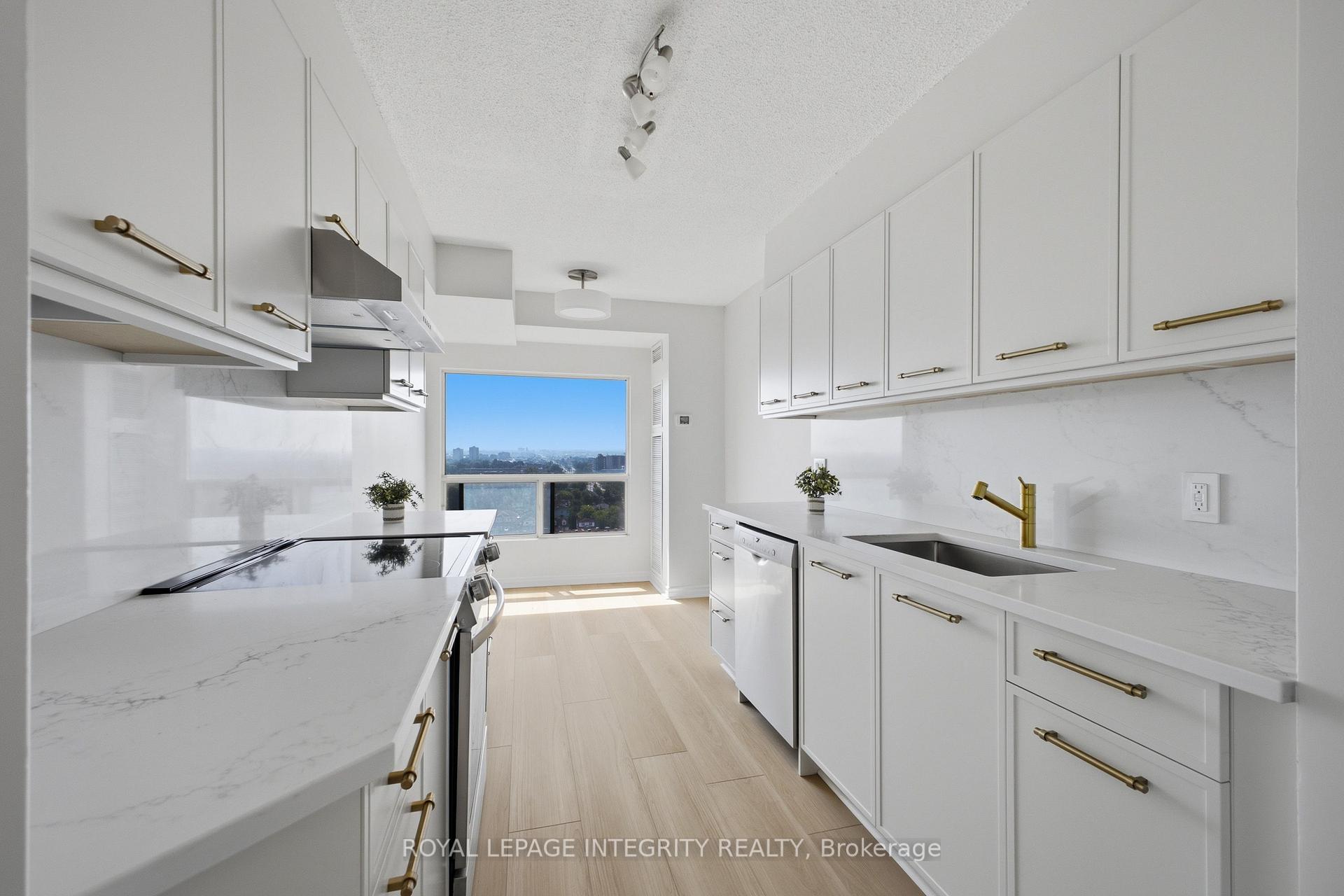 Photo 5 of Unit 1207, 545 St Laurent Boulevard, Ottawa, Viscount Alexander Park — HOMEH