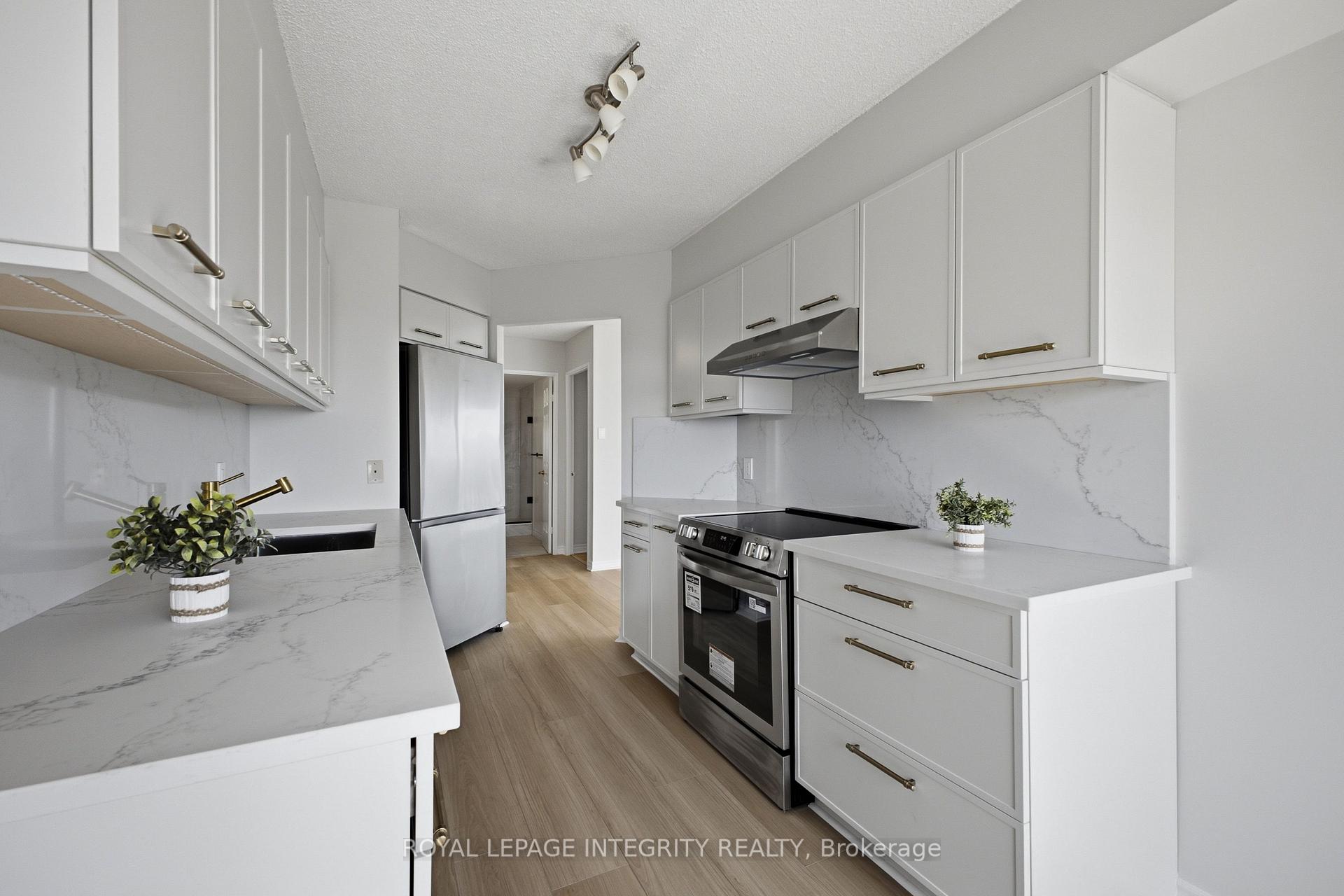 Photo 7 of Unit 1207, 545 St Laurent Boulevard, Ottawa, Viscount Alexander Park — HOMEH