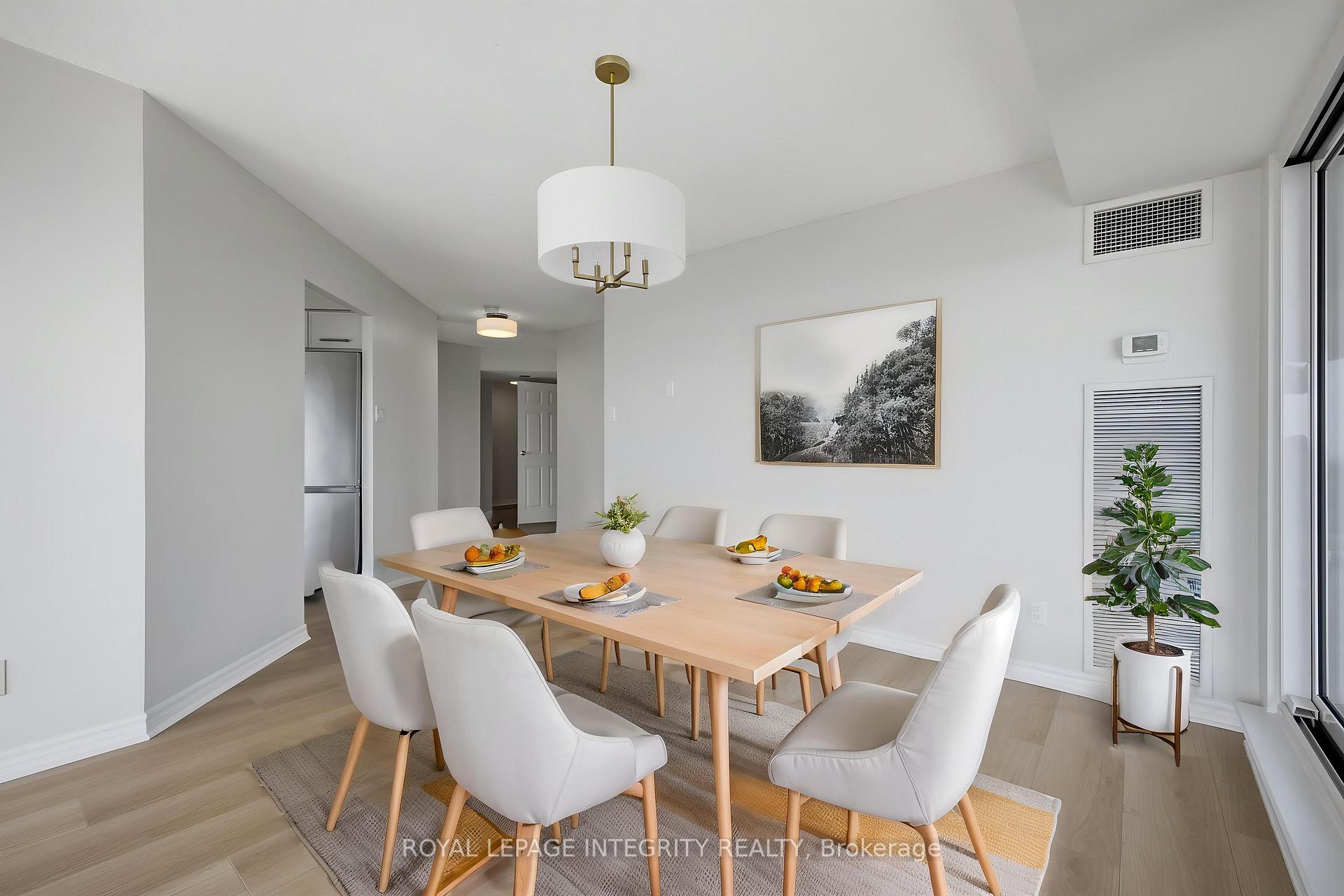 Photo 23 of Unit 1207, 545 St Laurent Boulevard, Ottawa, Viscount Alexander Park — HOMEH