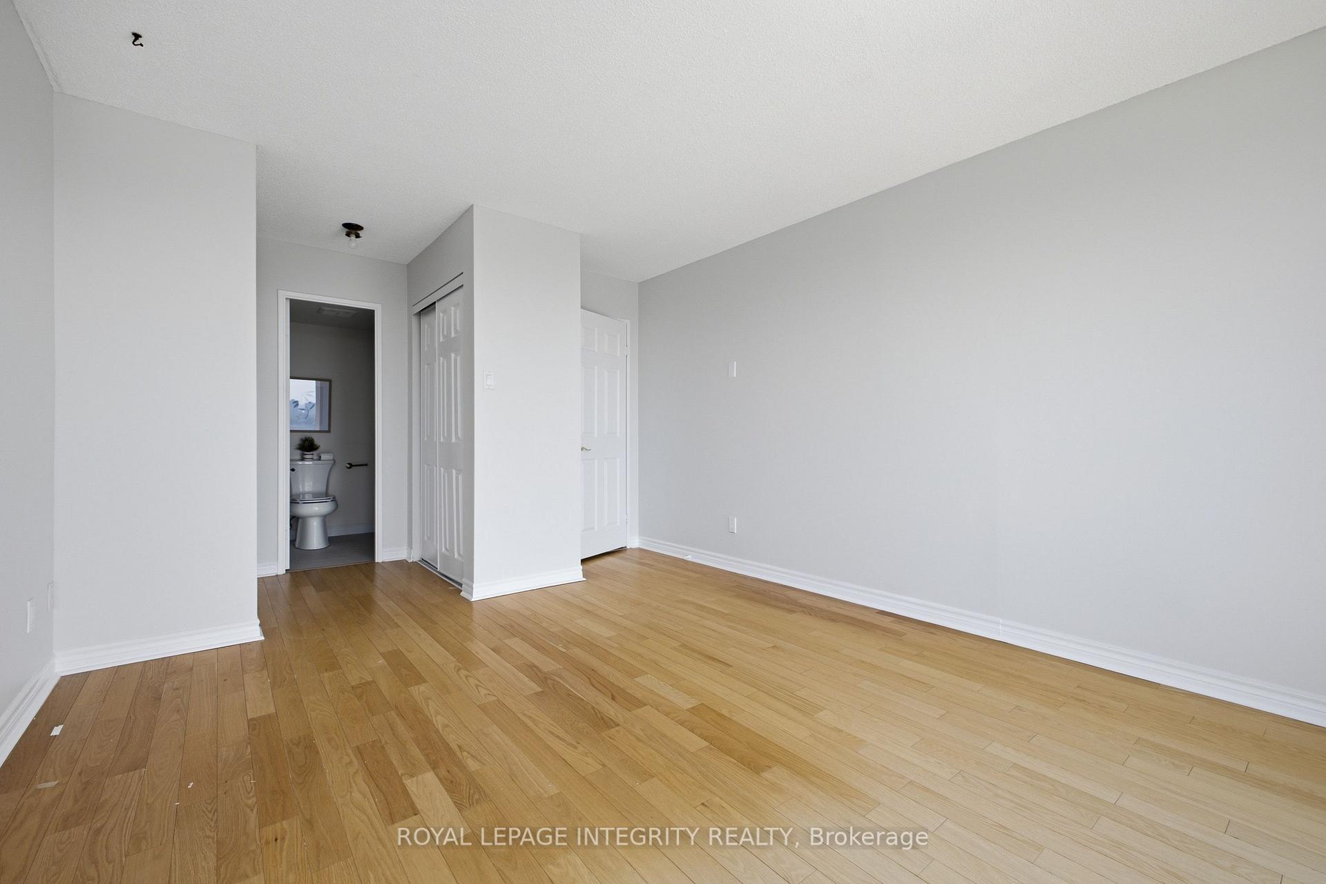 Photo 30 of Unit 1207, 545 St Laurent Boulevard, Ottawa, Viscount Alexander Park — HOMEH