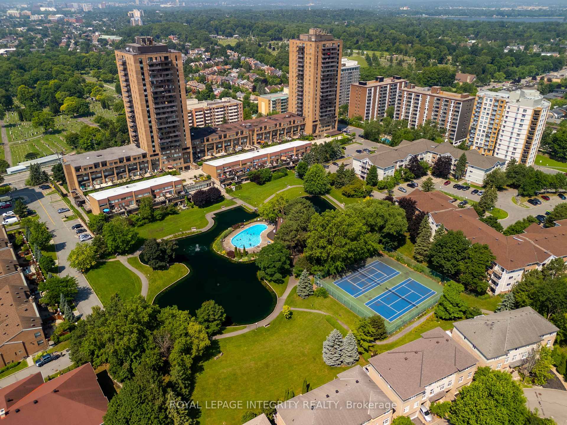 Photo 39 of Unit 1207, 545 St Laurent Boulevard, Ottawa, Viscount Alexander Park — HOMEH