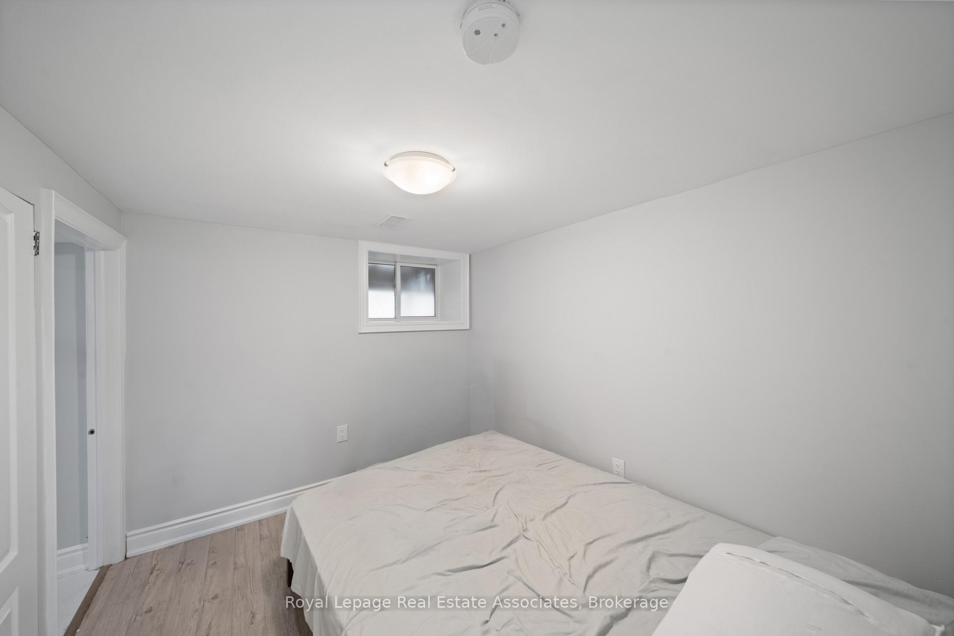 Photo 22 of 305 Weir Street N, Hamilton, Homeside — HOMEH