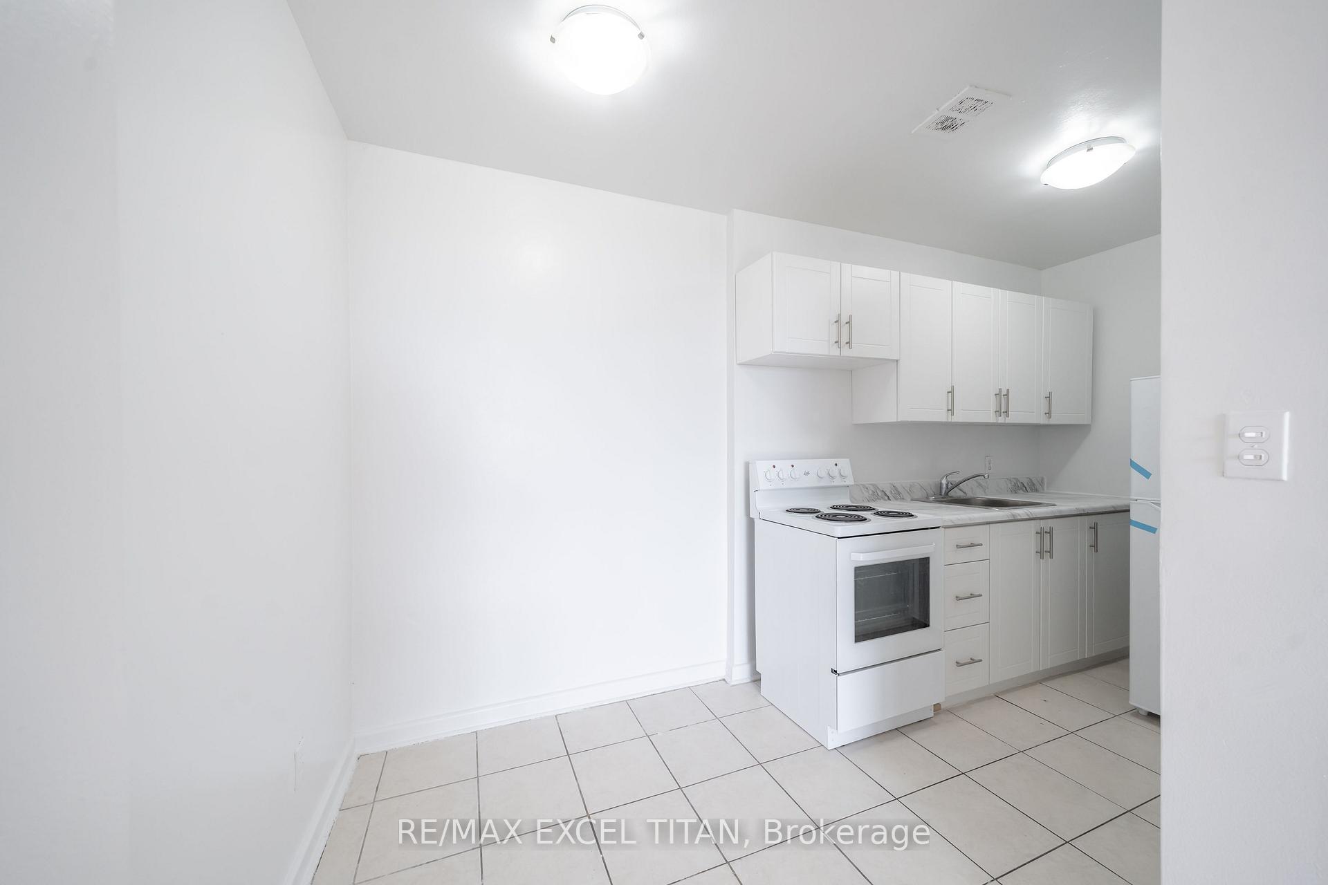 Photo 6 of Unit 615, 165 Cosburn Avenue, Toronto, Danforth Village-East York — HOMEH