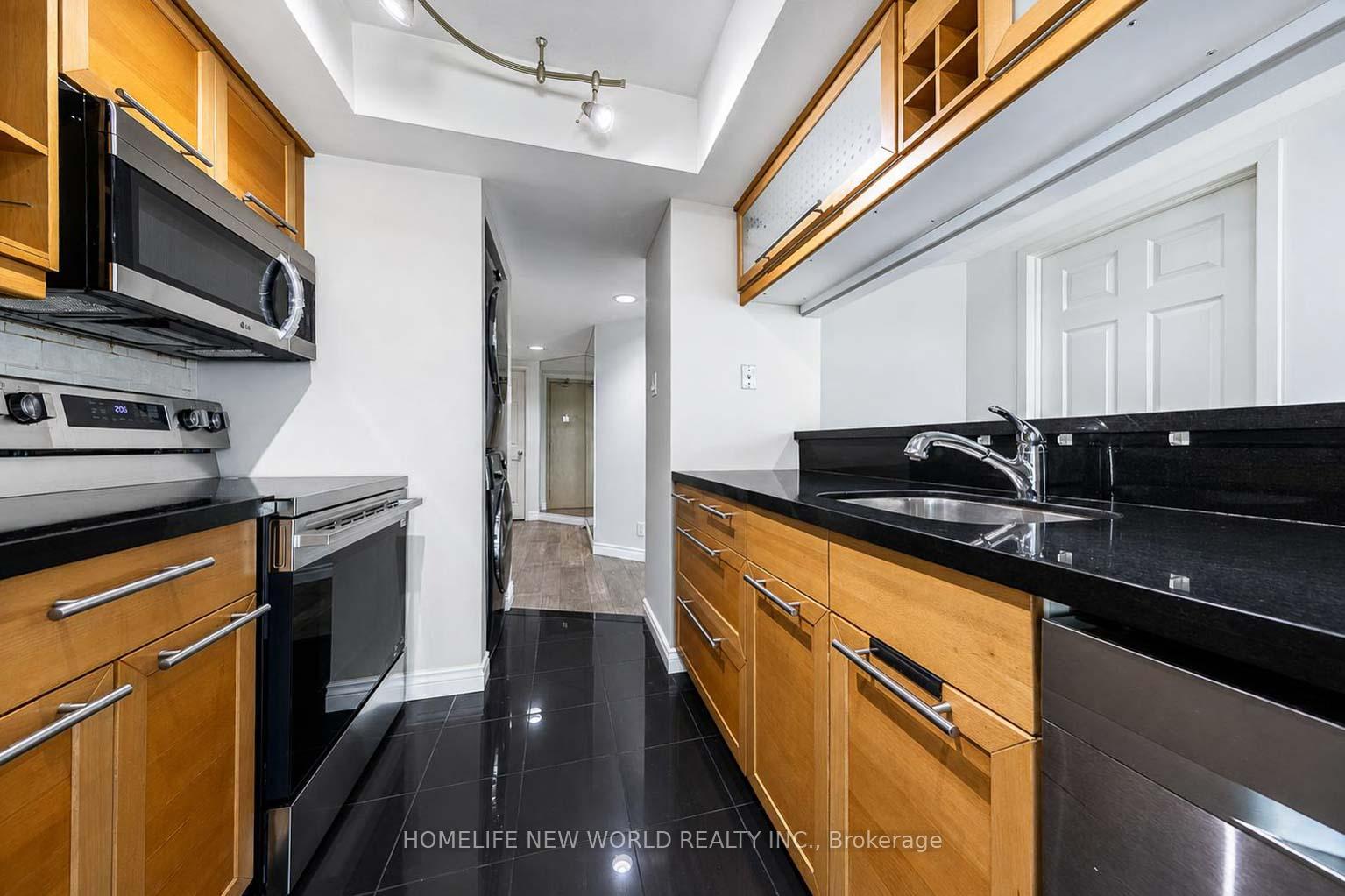 Photo 8 of Unit 1602, 77 Harbour Square, Toronto, Waterfront Communities — HOMEH