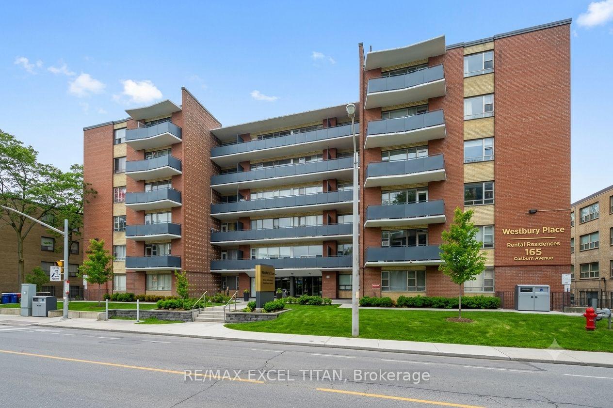 Front of Unit 301, 165 Cosburn Avenue
