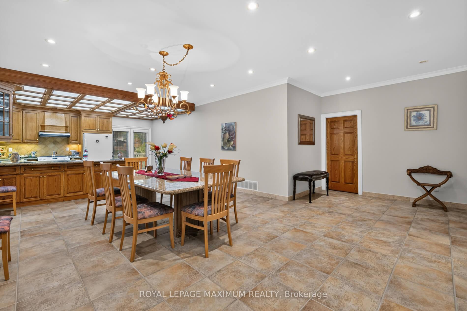 Photo 14 of 378 Rustic Road, North York, Maple Leaf — HOMEH