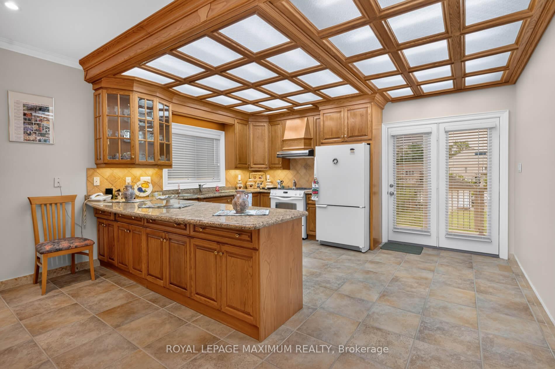 Photo 15 of 378 Rustic Road, North York, Maple Leaf — HOMEH