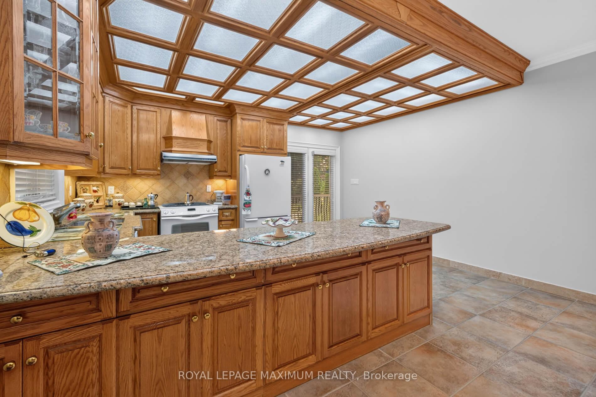 Photo 16 of 378 Rustic Road, North York, Maple Leaf — HOMEH
