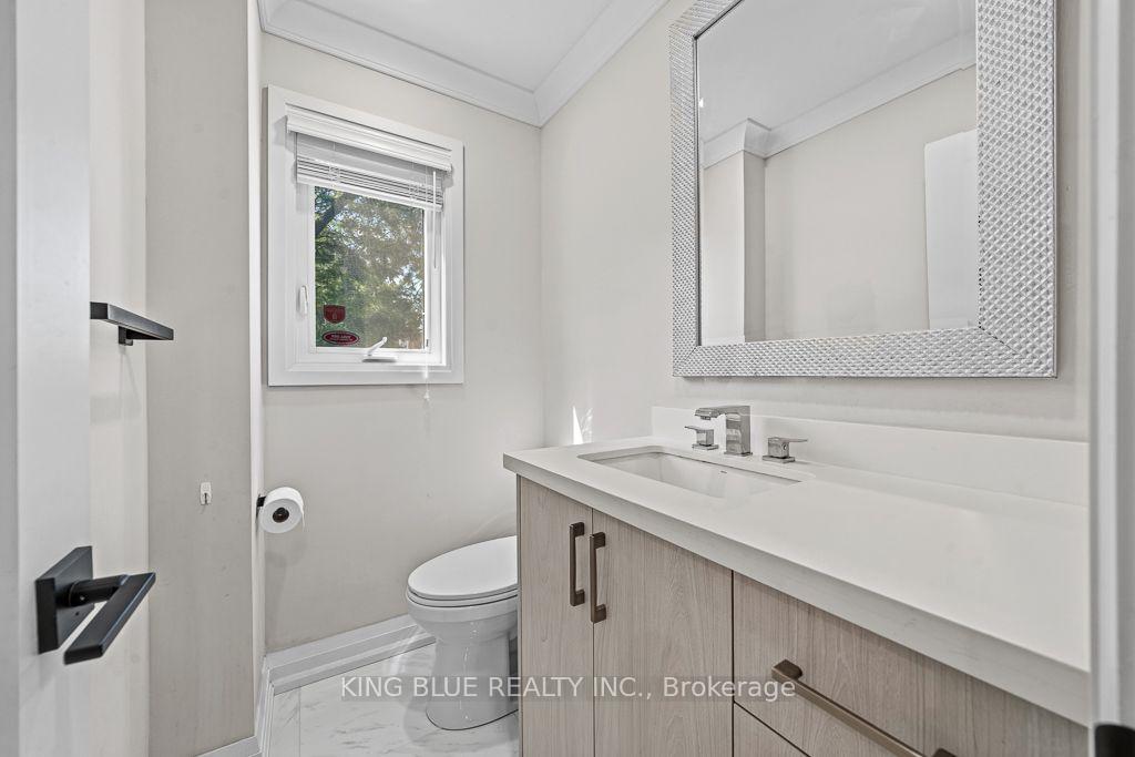 Photo 4 of 56 Thornbury Circle, Vaughan, Crestwood-Springfarm-Yorkhill — HOMEH