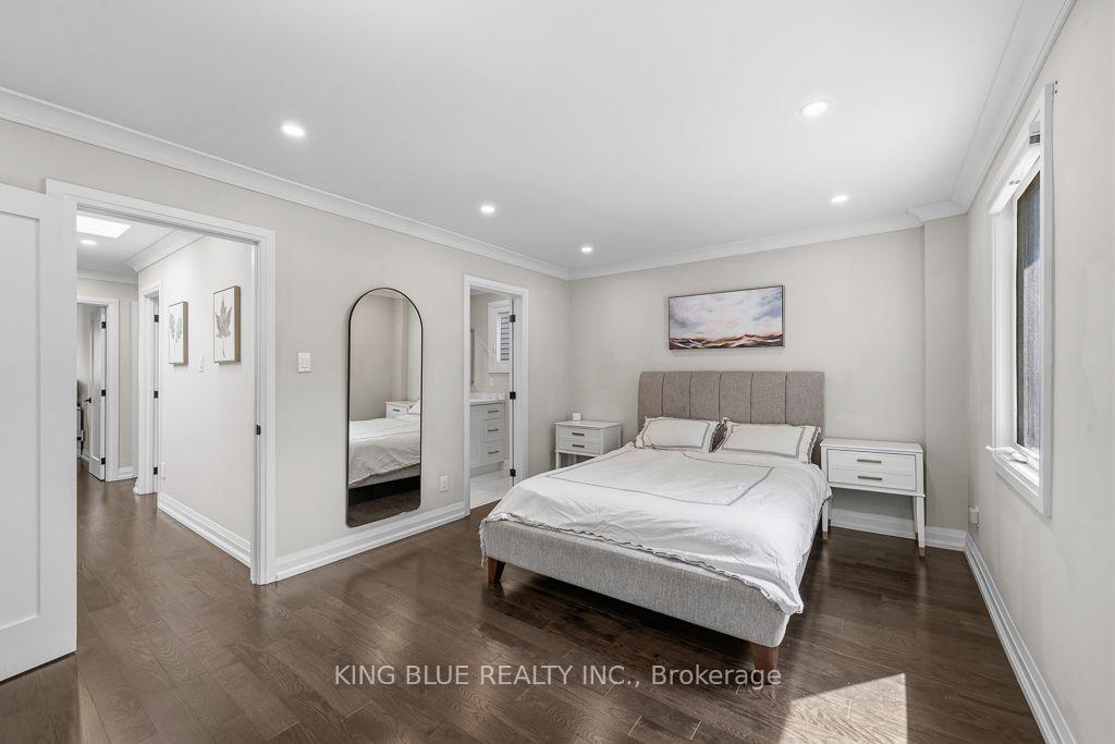Photo 21 of 56 Thornbury Circle, Vaughan, Crestwood-Springfarm-Yorkhill — HOMEH