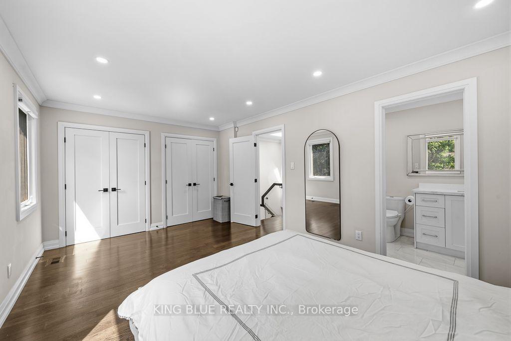 Photo 22 of 56 Thornbury Circle, Vaughan, Crestwood-Springfarm-Yorkhill — HOMEH