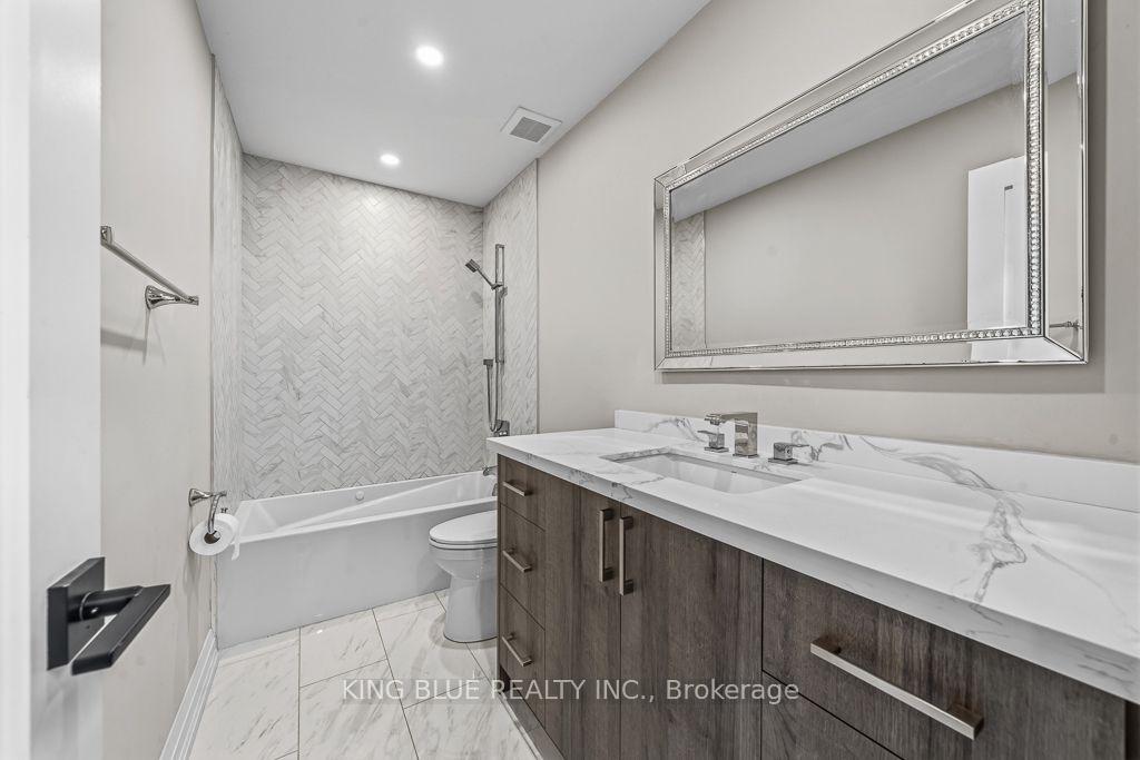 Photo 25 of 56 Thornbury Circle, Vaughan, Crestwood-Springfarm-Yorkhill — HOMEH