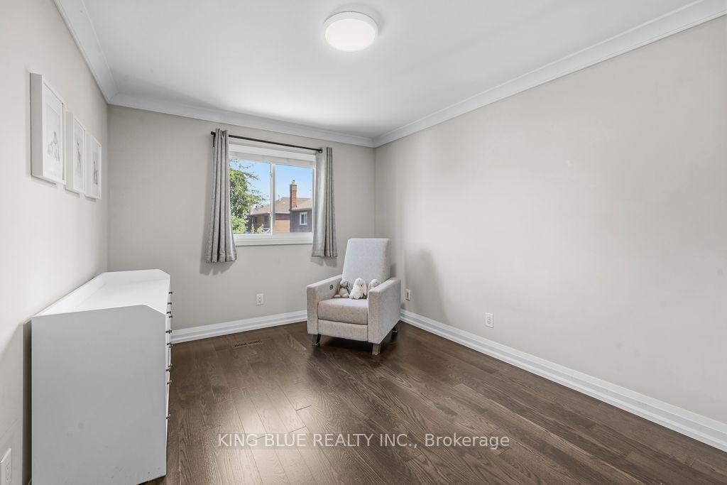 Photo 27 of 56 Thornbury Circle, Vaughan, Crestwood-Springfarm-Yorkhill — HOMEH