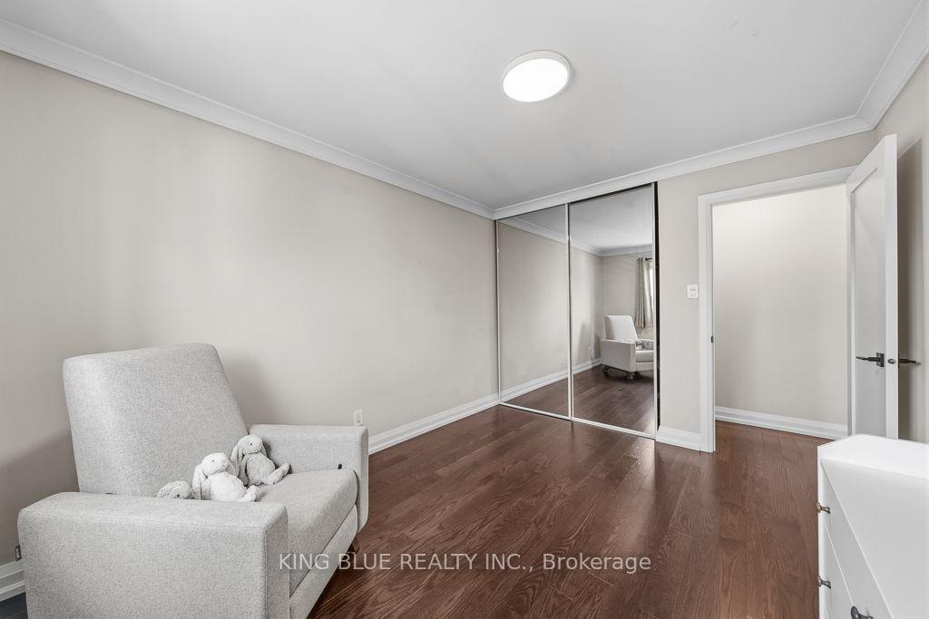 Photo 28 of 56 Thornbury Circle, Vaughan, Crestwood-Springfarm-Yorkhill — HOMEH
