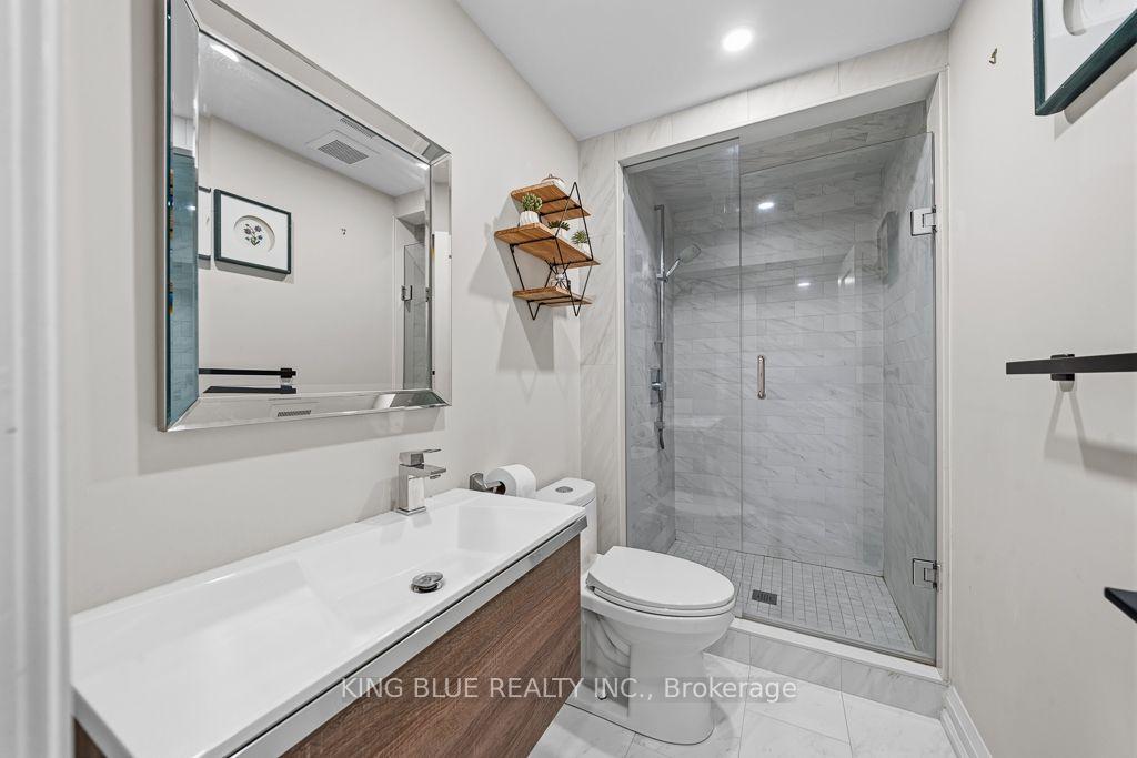 Photo 36 of 56 Thornbury Circle, Vaughan, Crestwood-Springfarm-Yorkhill — HOMEH