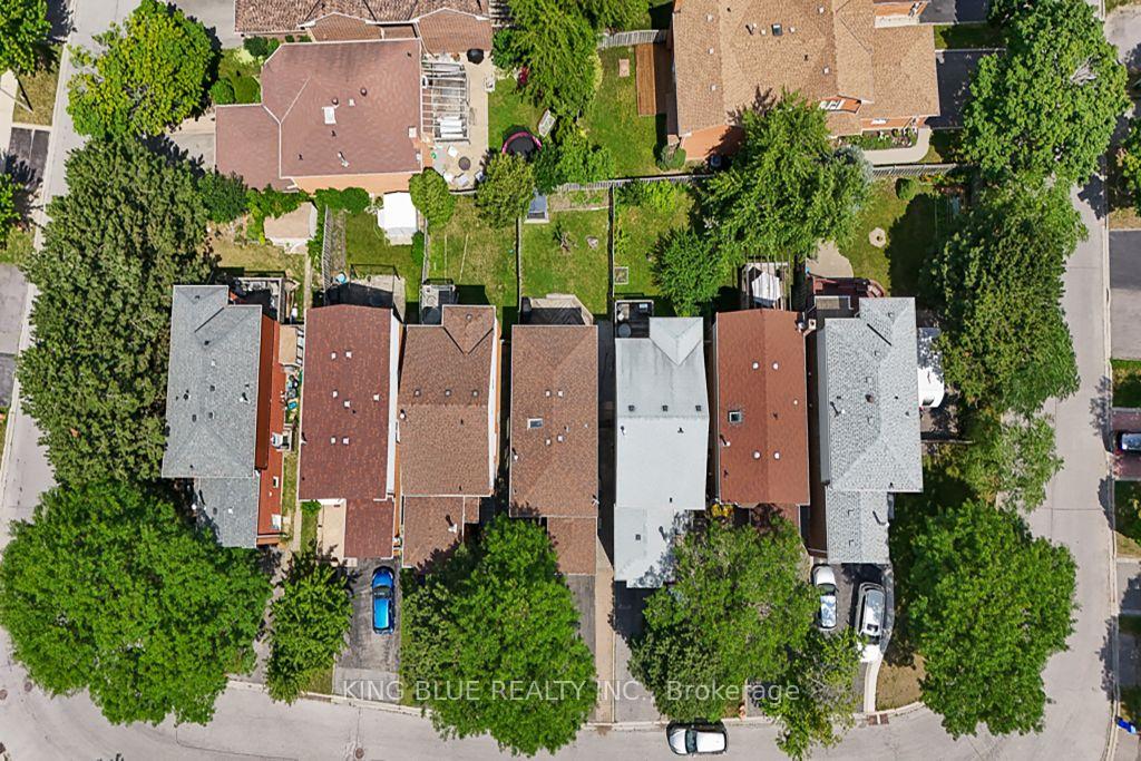 Photo 45 of 56 Thornbury Circle, Vaughan, Crestwood-Springfarm-Yorkhill — HOMEH