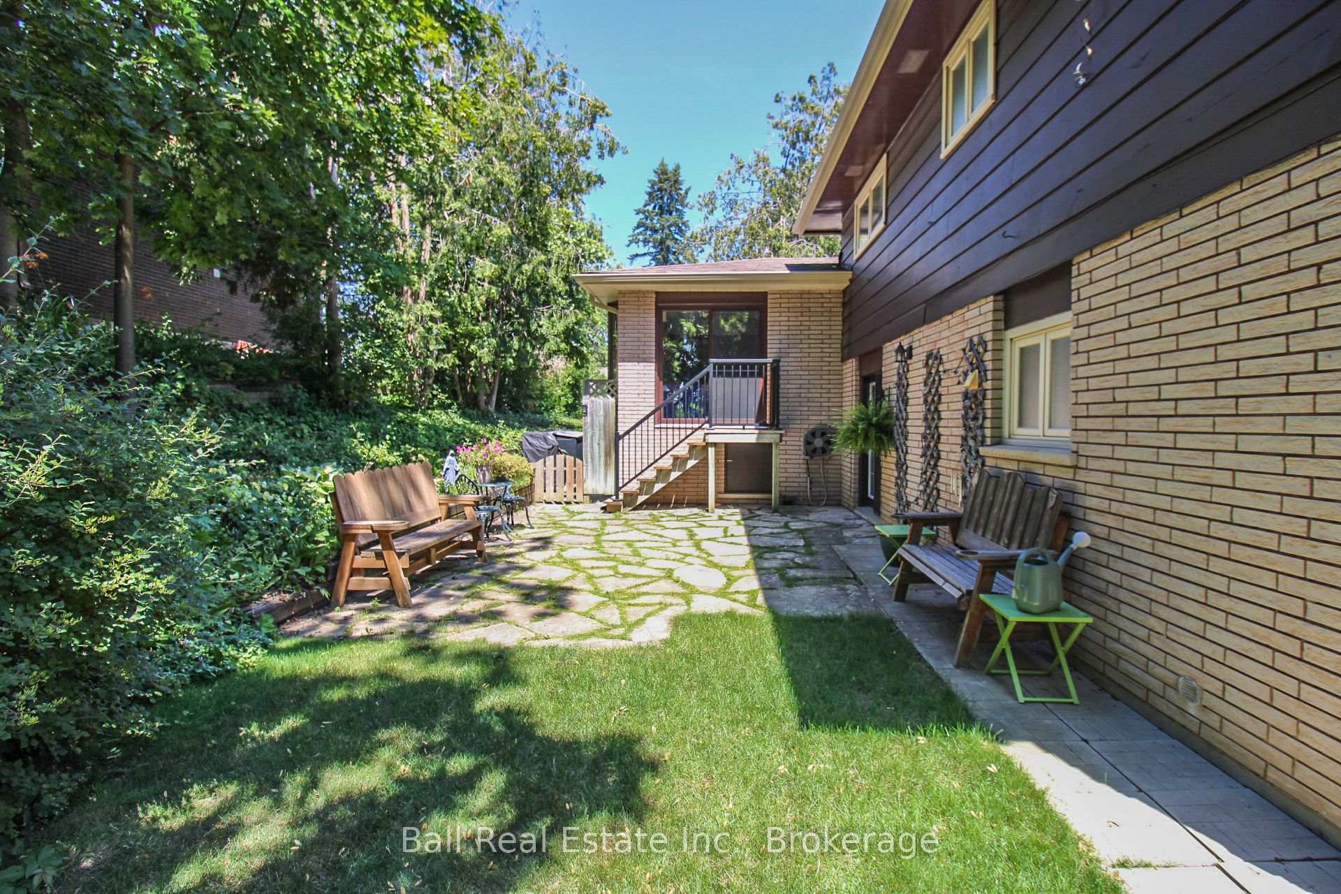 Photo 5 of 1559 Westbrook Drive, Peterborough, Monaghan Ward 2 — HOMEH