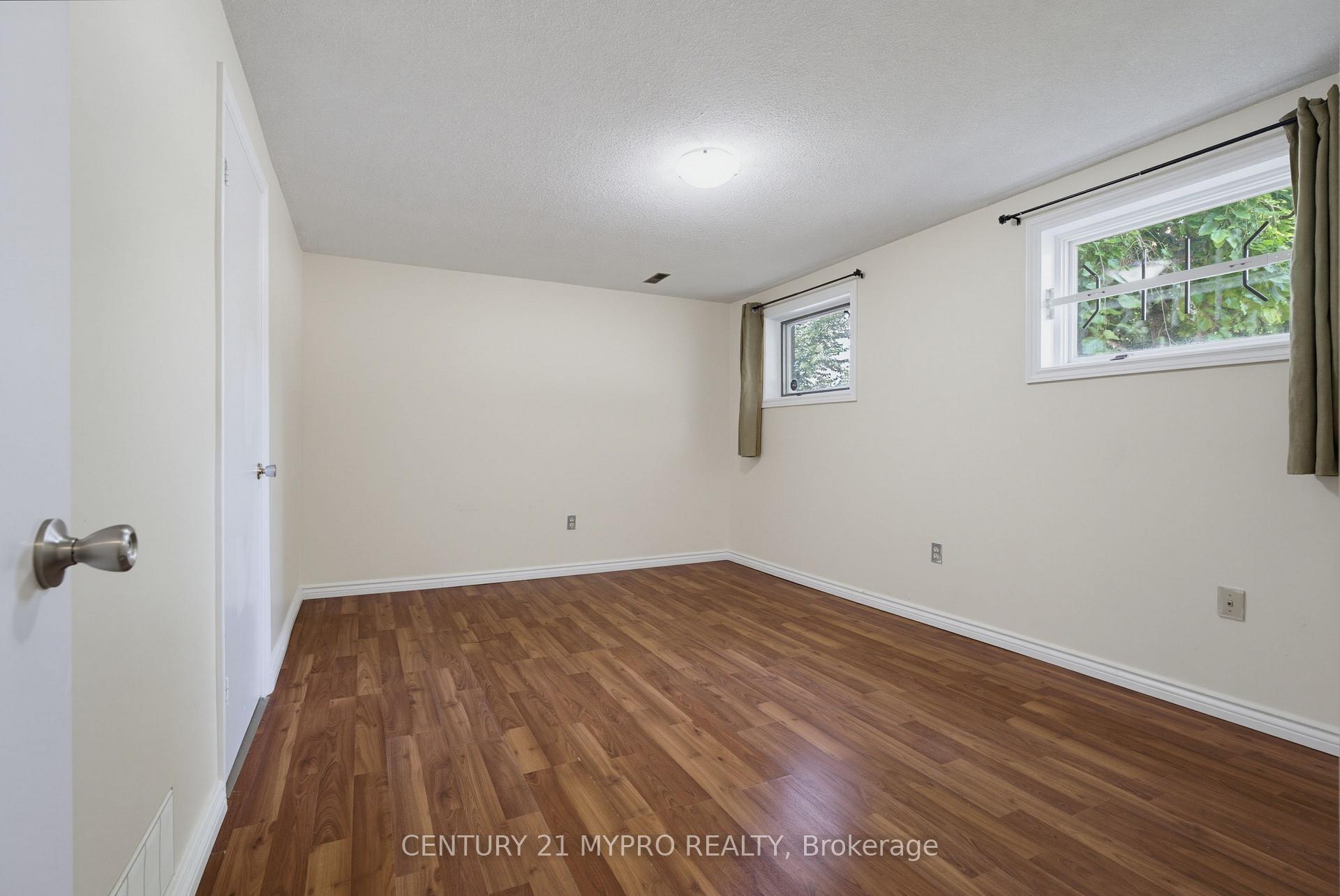 Photo 27 of 143 Ardsley Crescent, London, North I — HOMEH