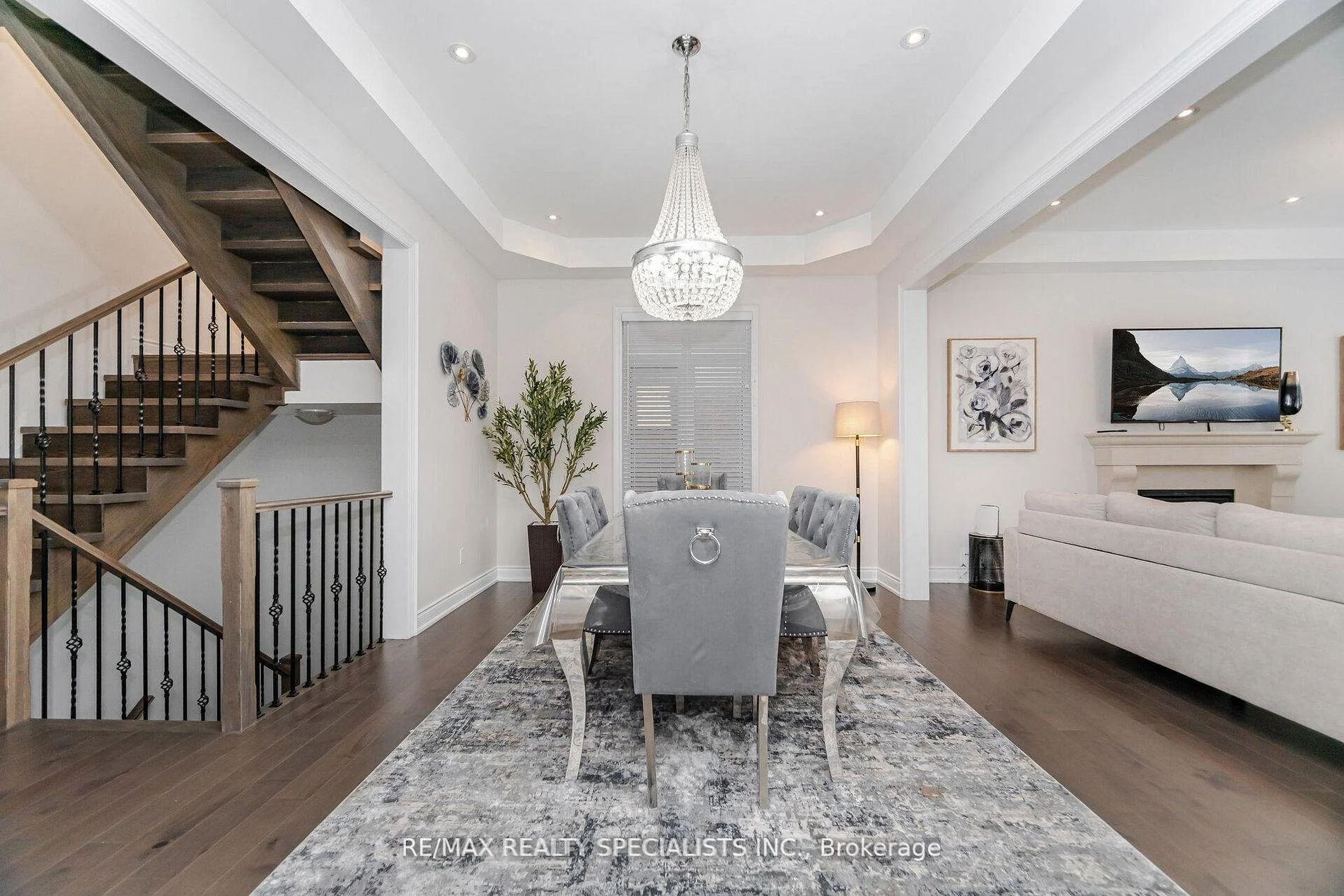 Photo 8 of 53 Threshingmills Boulevard, Oakville, River Oaks — HOMEH