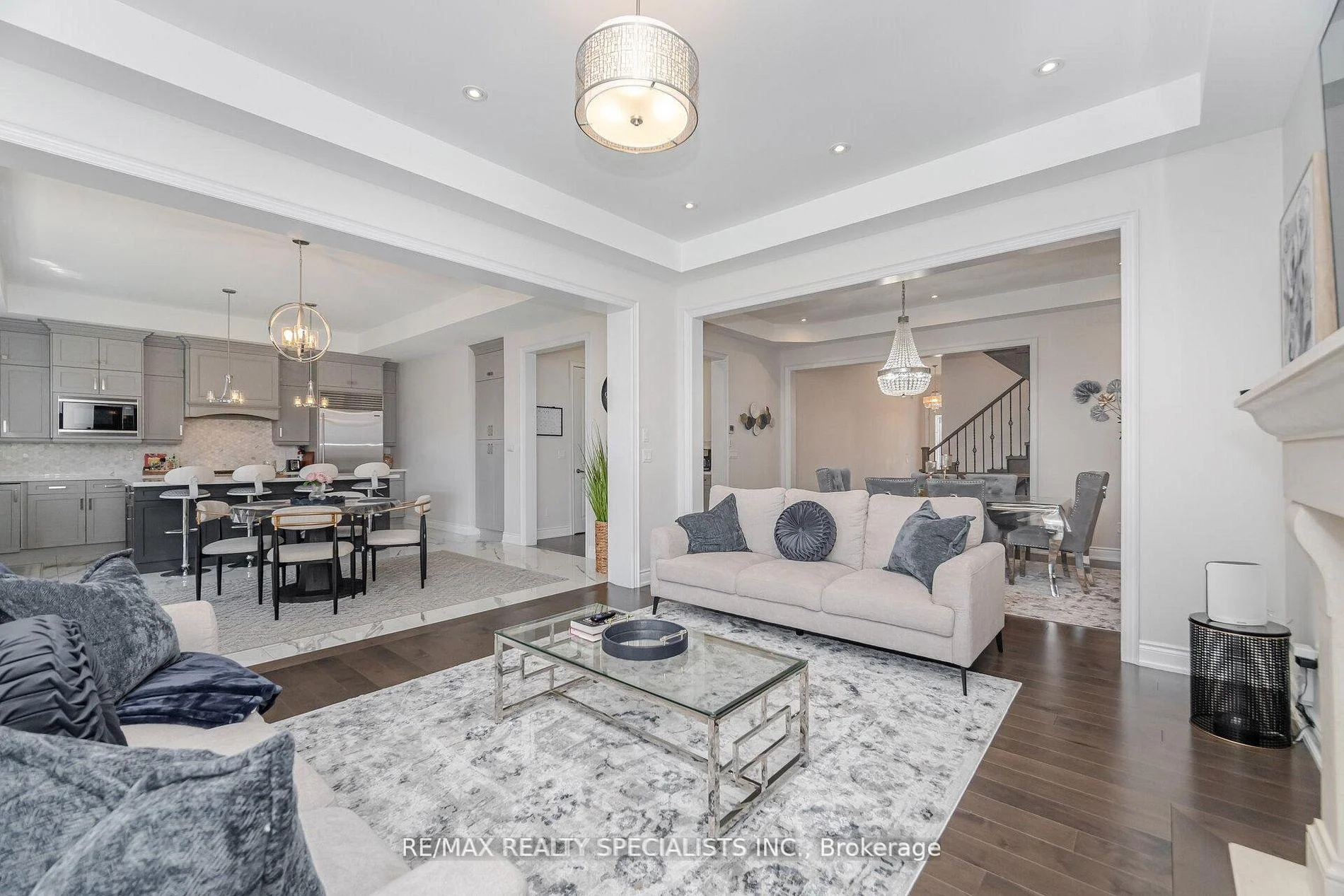 Photo 10 of 53 Threshingmills Boulevard, Oakville, River Oaks — HOMEH