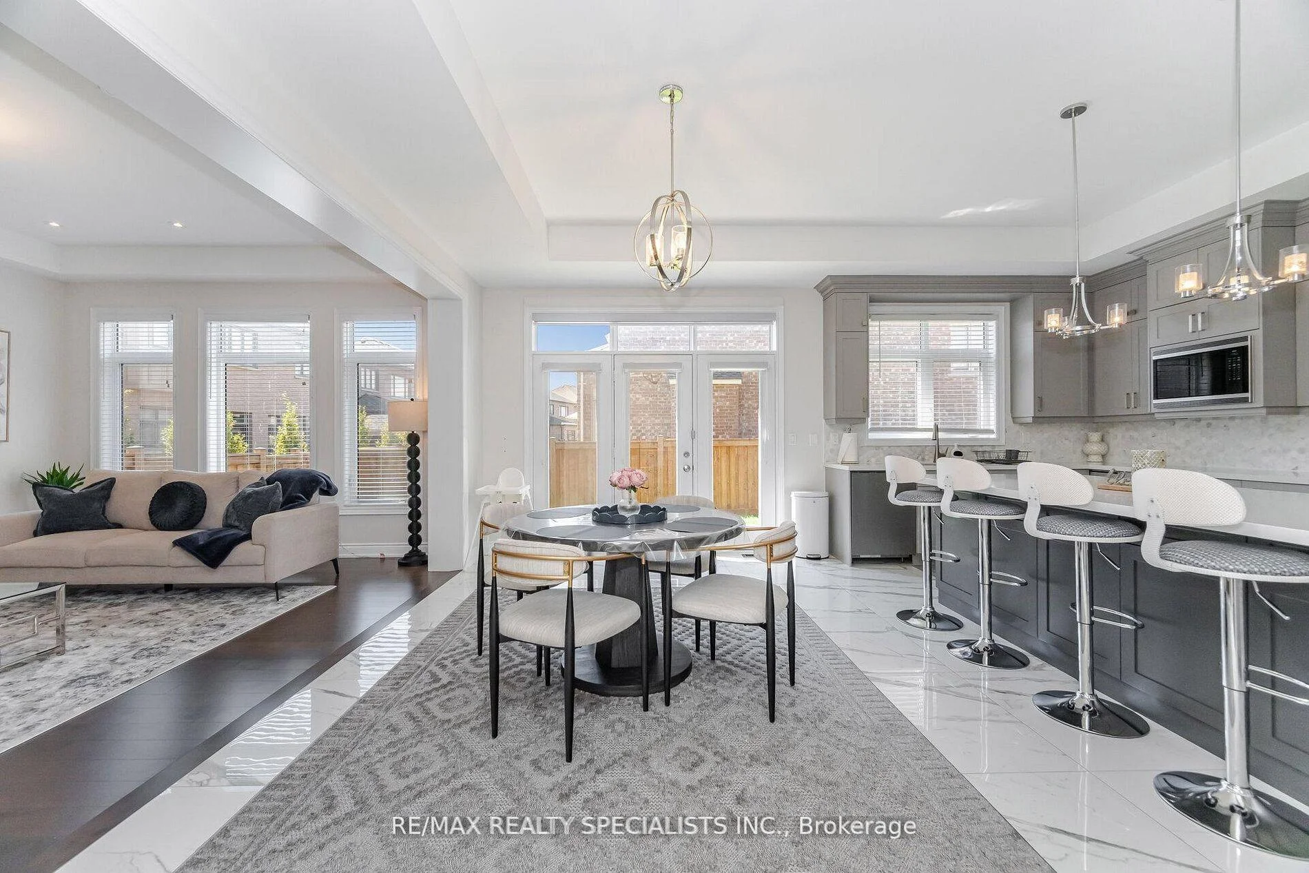 Photo 12 of 53 Threshingmills Boulevard, Oakville, River Oaks — HOMEH