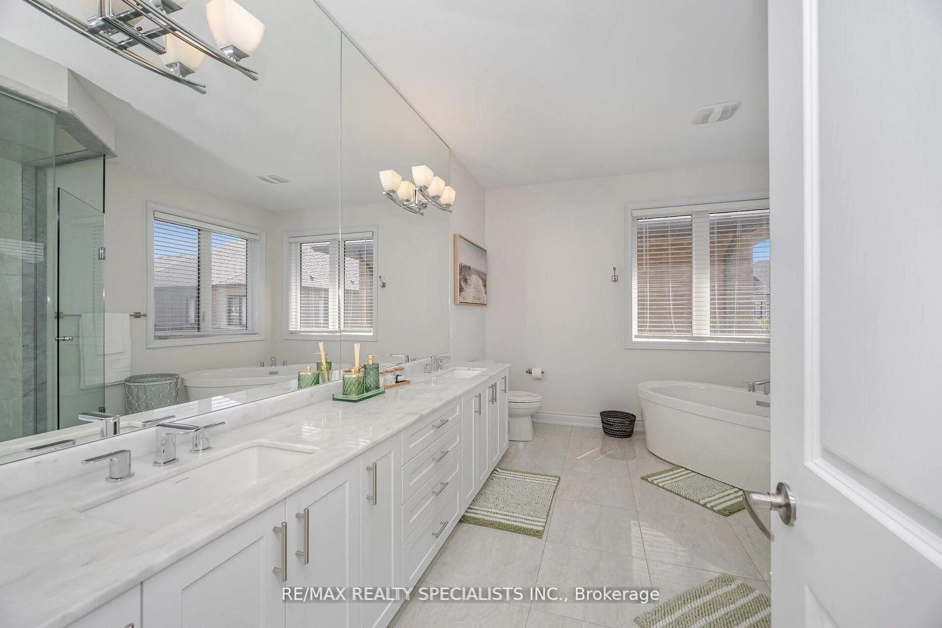 Photo 22 of 53 Threshingmills Boulevard, Oakville, River Oaks — HOMEH