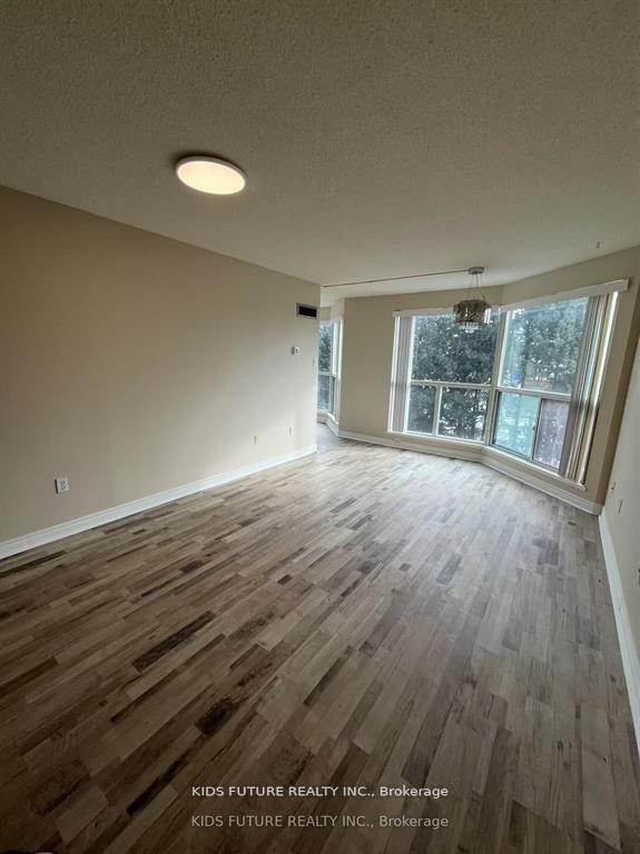 Front of Unit 401, 2177 Burnhamthorpe Road W