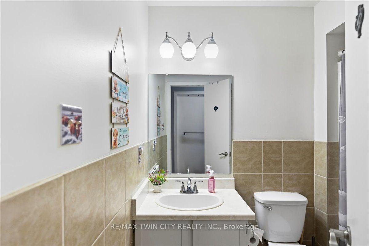 Photo 21 of 16 Palomino Drive, Brantford, Lynden Hills — HOMEH