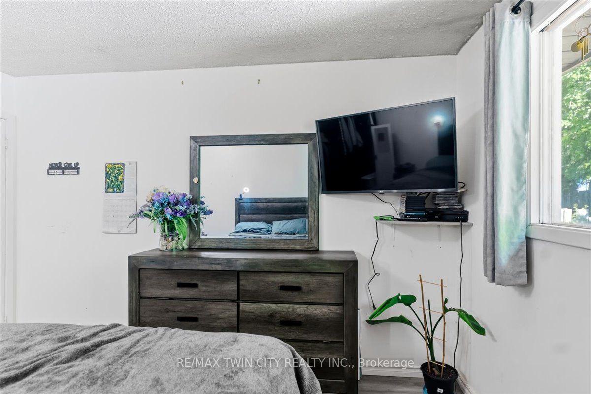 Photo 25 of 16 Palomino Drive, Brantford, Lynden Hills — HOMEH