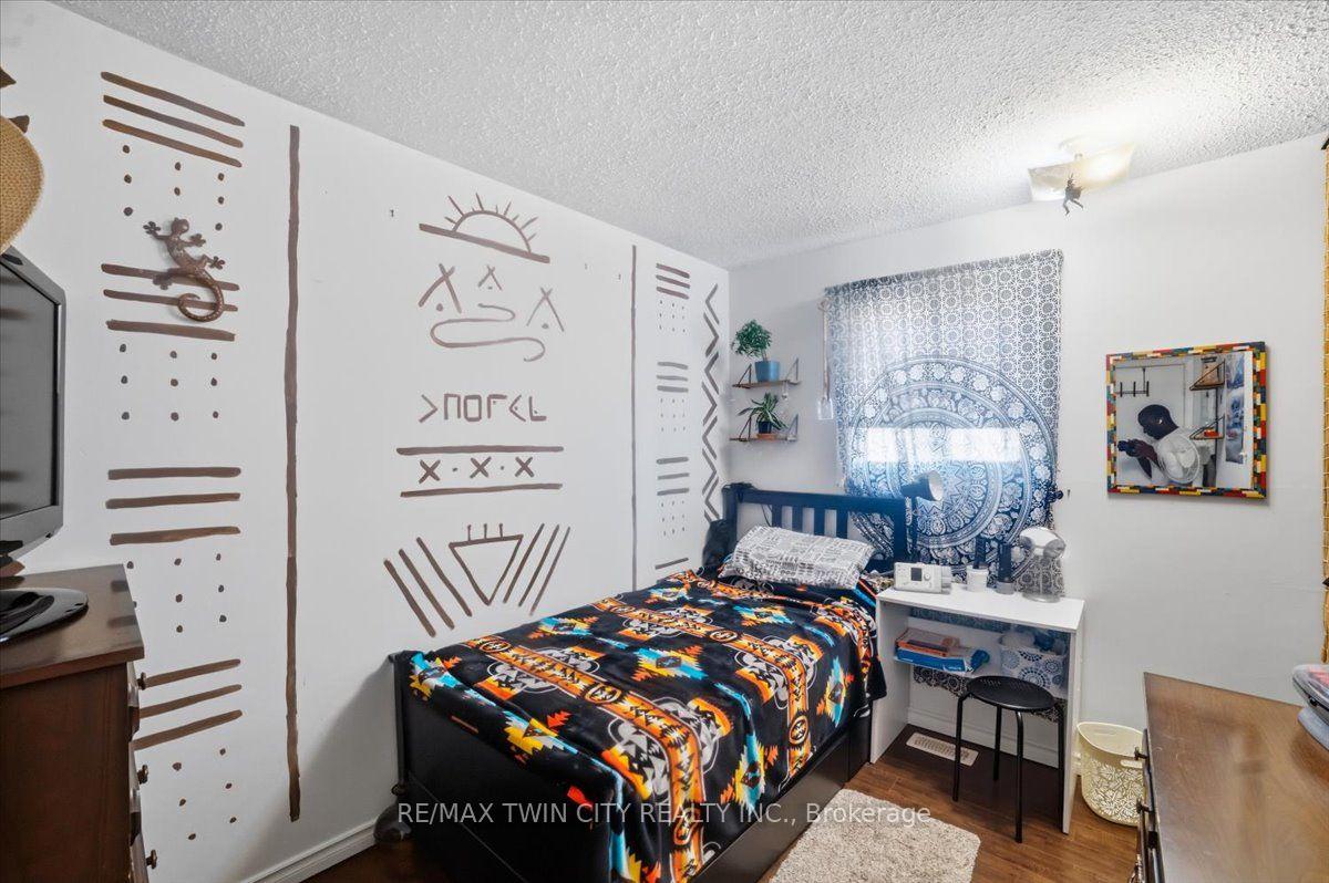 Photo 28 of 16 Palomino Drive, Brantford, Lynden Hills — HOMEH
