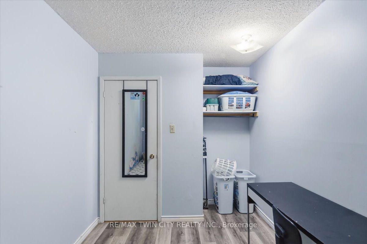 Photo 33 of 16 Palomino Drive, Brantford, Lynden Hills — HOMEH