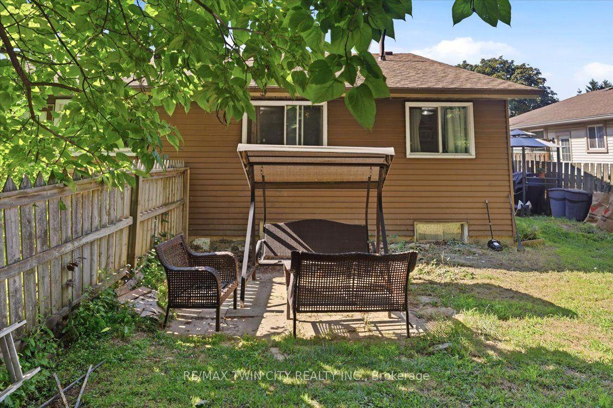 Photo 39 of 16 Palomino Drive, Brantford, Lynden Hills — HOMEH