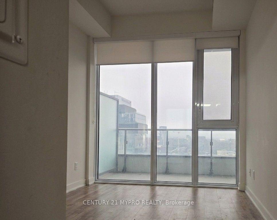 Photo 8 of Unit 1706, 70 Princess Street, Toronto, Moss Park — HOMEH