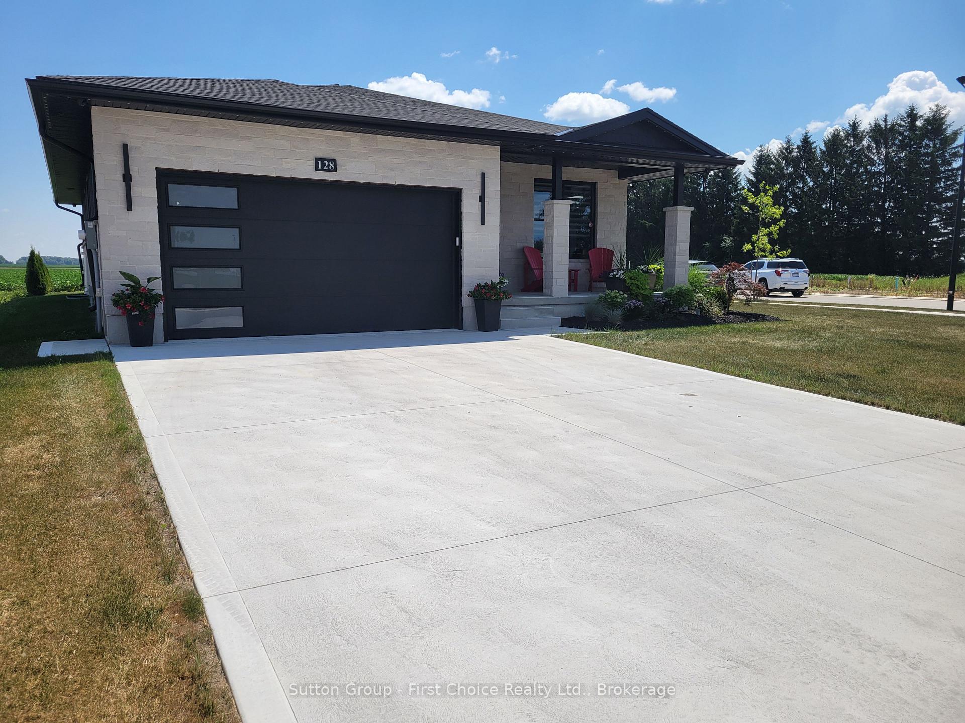 Photo 4 of 128 Rowe Avenue, South Huron, Exeter — HOMEH