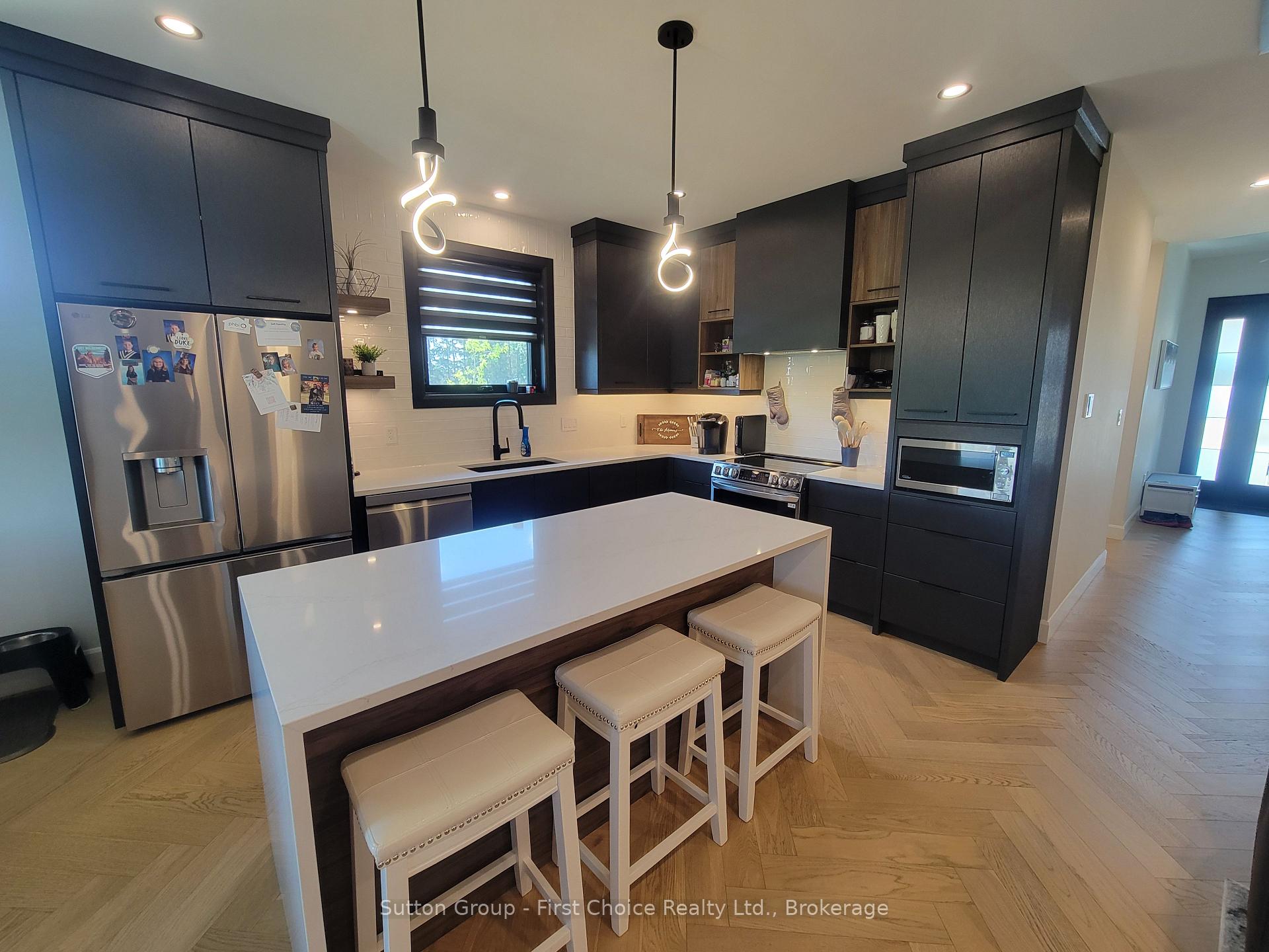 Photo 10 of 128 Rowe Avenue, South Huron, Exeter — HOMEH