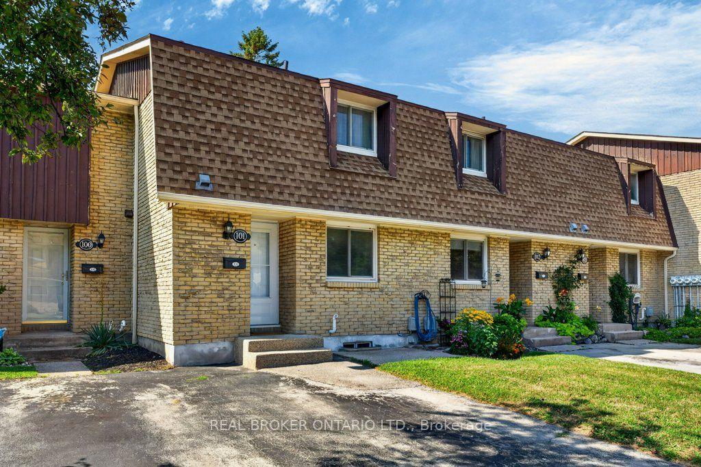 Photo 3 of Unit 101, 50 Lakeshore Road, St. Catharines, Lakeport — HOMEH