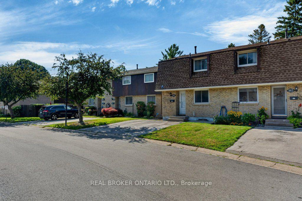 Photo 4 of Unit 101, 50 Lakeshore Road, St. Catharines, Lakeport — HOMEH