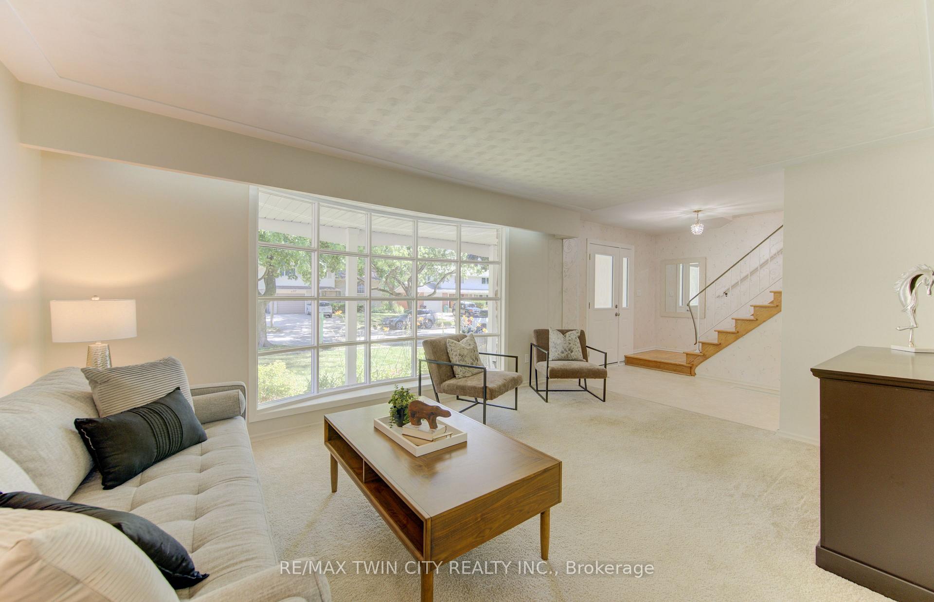 Photo 6 of 26 Penrose Avenue, Waterloo — HOMEH