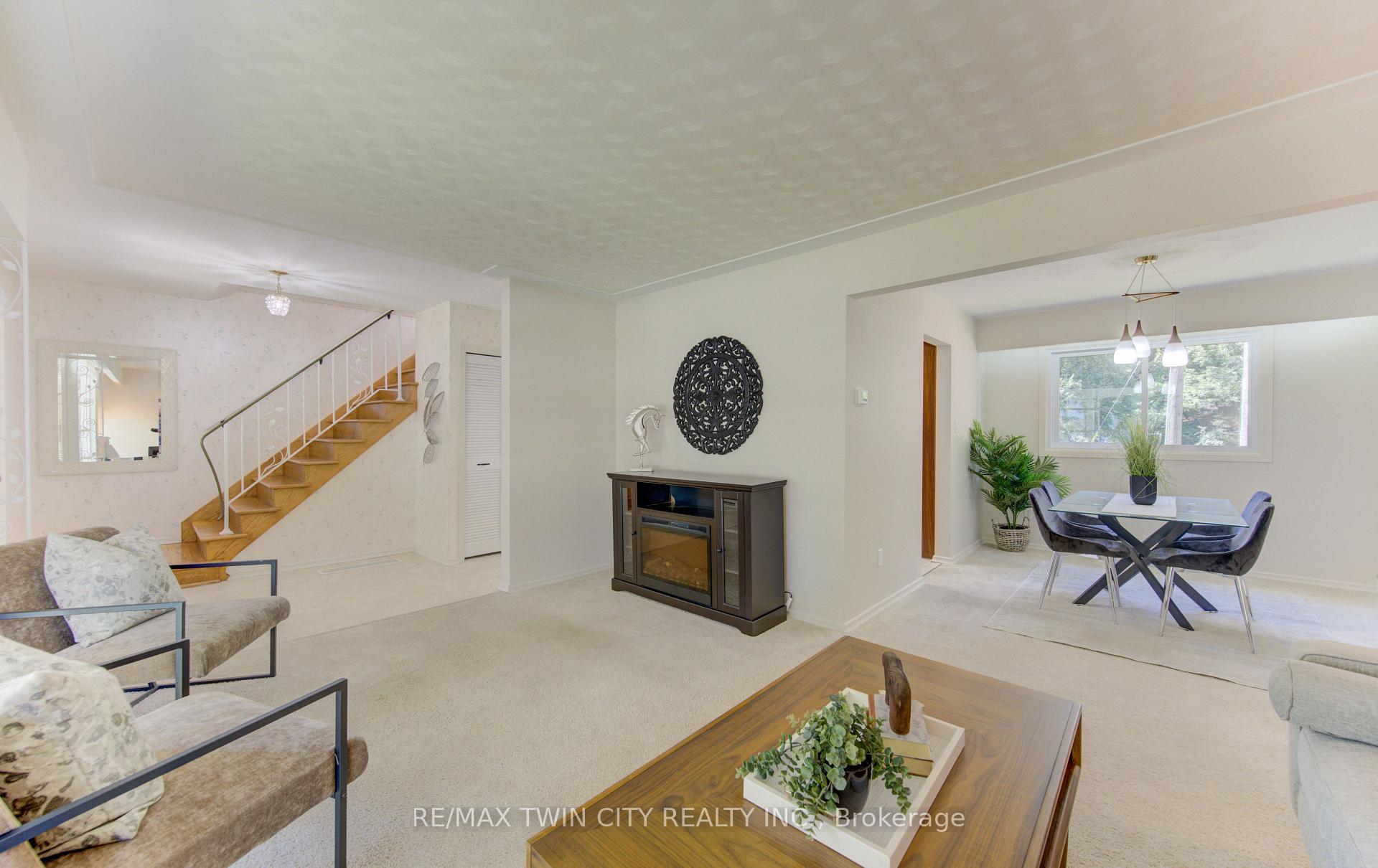 Photo 7 of 26 Penrose Avenue, Waterloo — HOMEH
