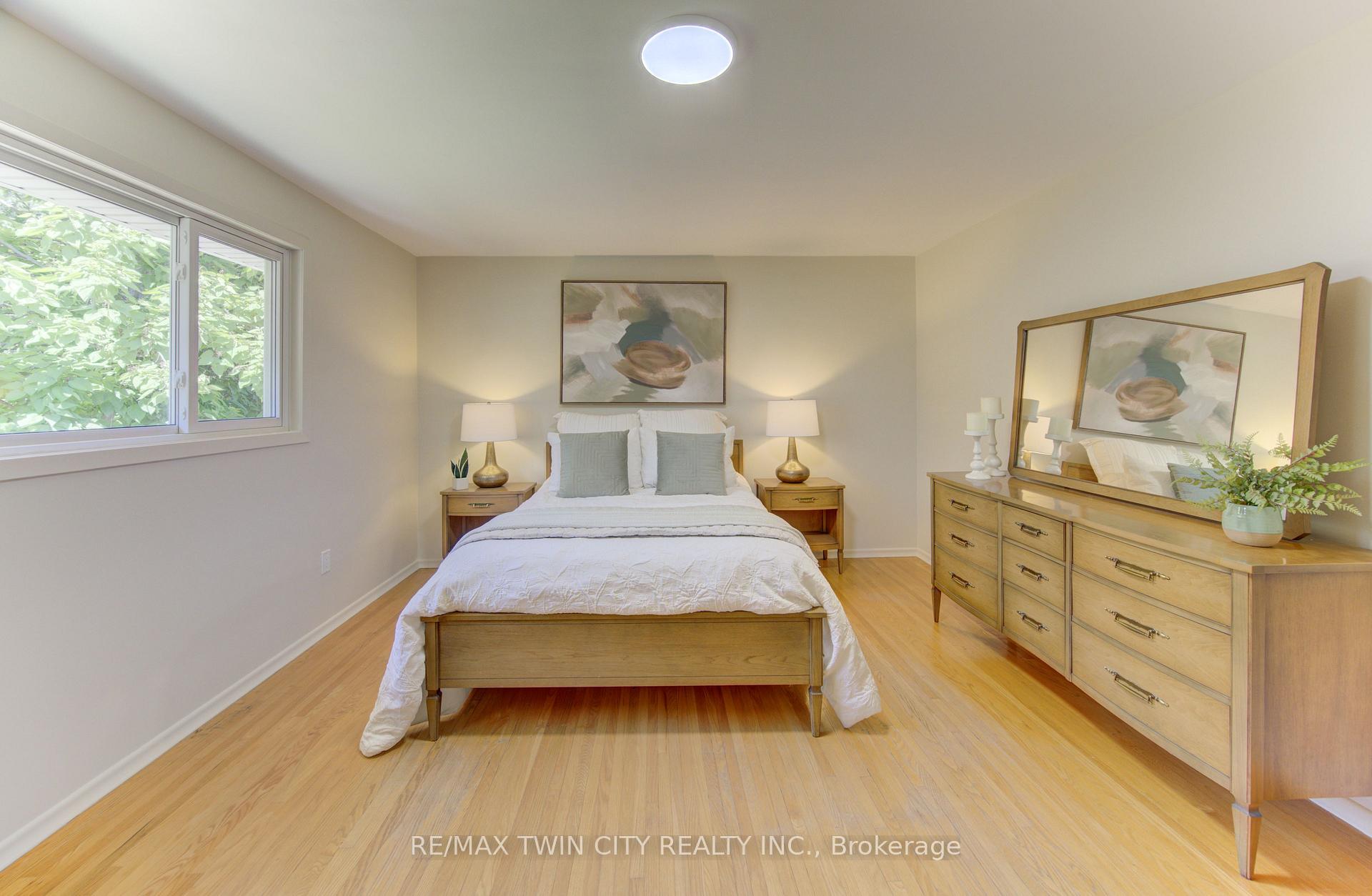 Photo 22 of 26 Penrose Avenue, Waterloo — HOMEH