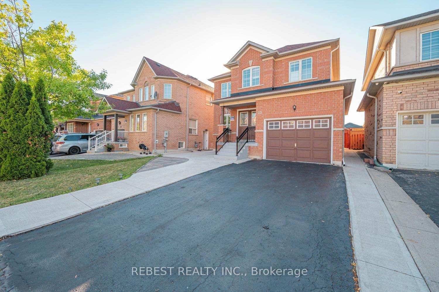 Photo 3 of 22 Gore Valley Trail, Brampton, Bram East — HOMEH