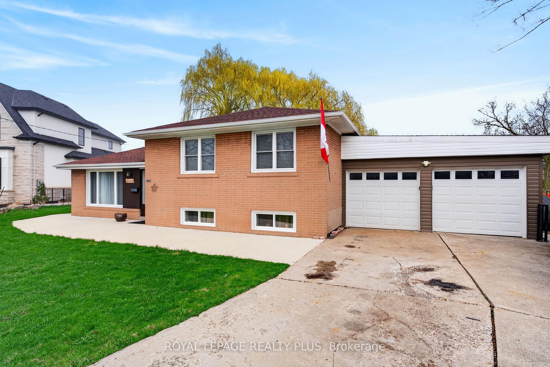 Photo 6 of 1332 Stanbury Road, Oakville, West — HOMEH