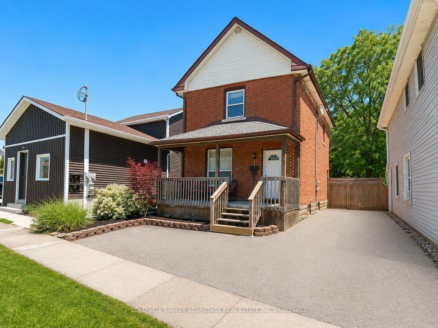 Photo 2 of 64 Pine Street N, Thorold, Thorold Downtown — HOMEH