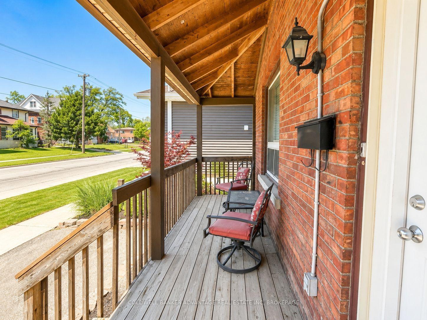 Photo 3 of 64 Pine Street N, Thorold, Thorold Downtown — HOMEH