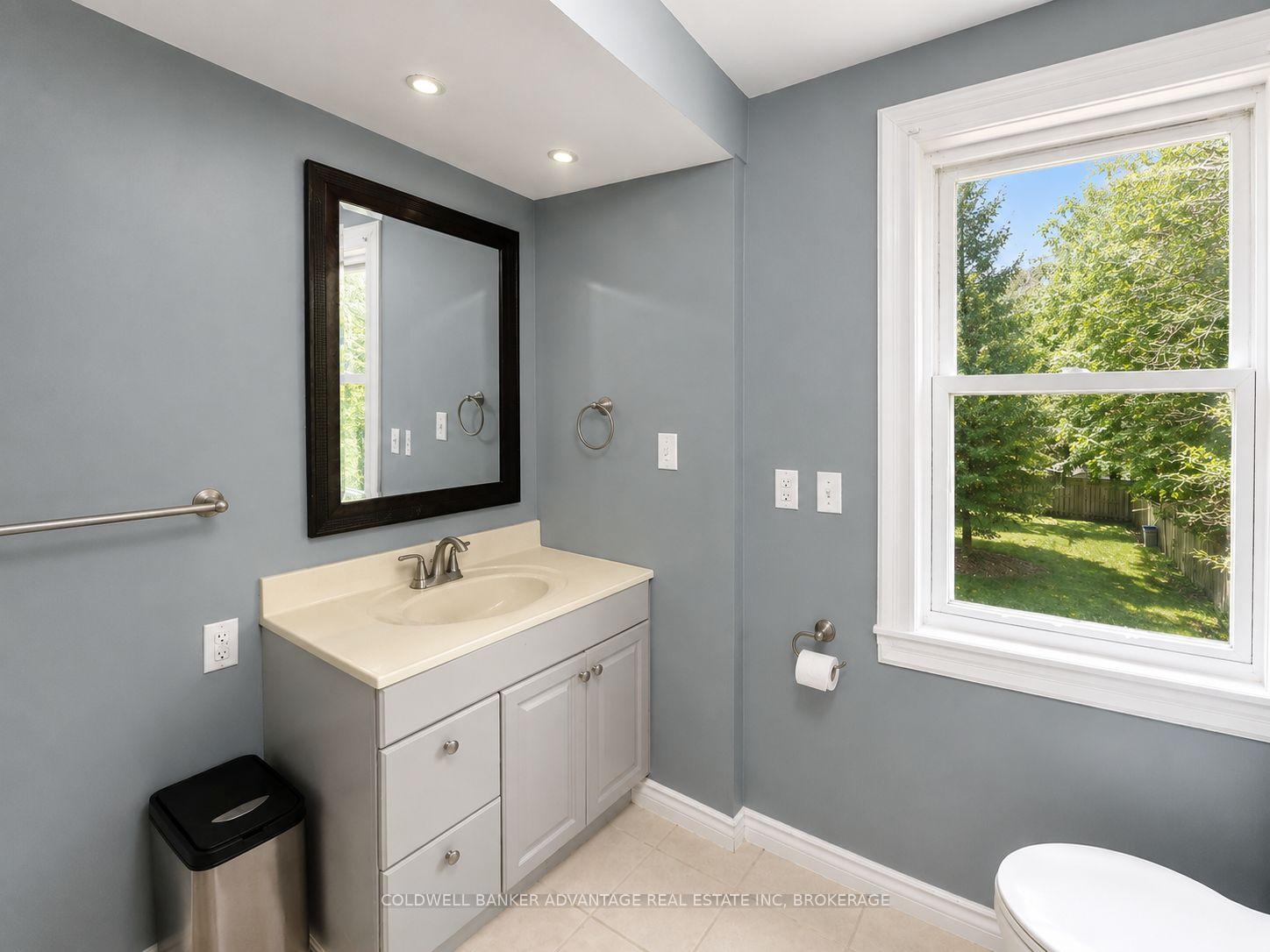 Photo 13 of 64 Pine Street N, Thorold, Thorold Downtown — HOMEH
