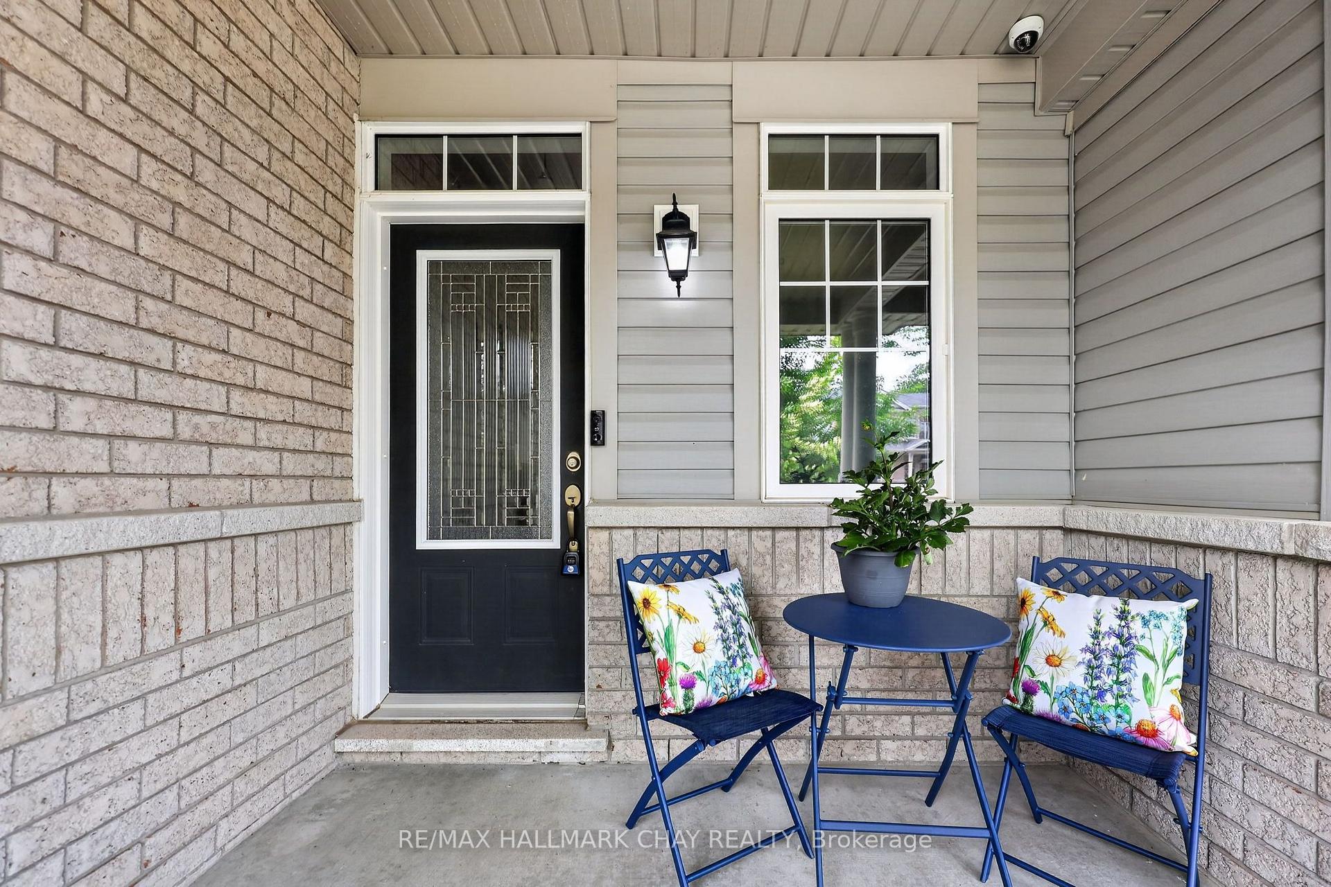 Photo 2 of 21 Pearcey Crescent, Barrie, West Bayfield — HOMEH