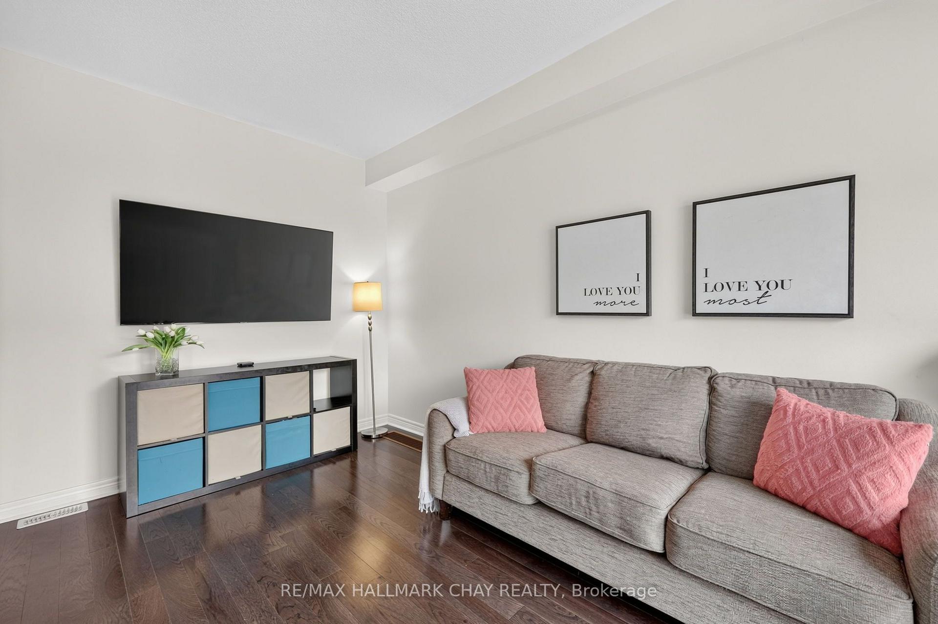 Photo 6 of 21 Pearcey Crescent, Barrie, West Bayfield — HOMEH