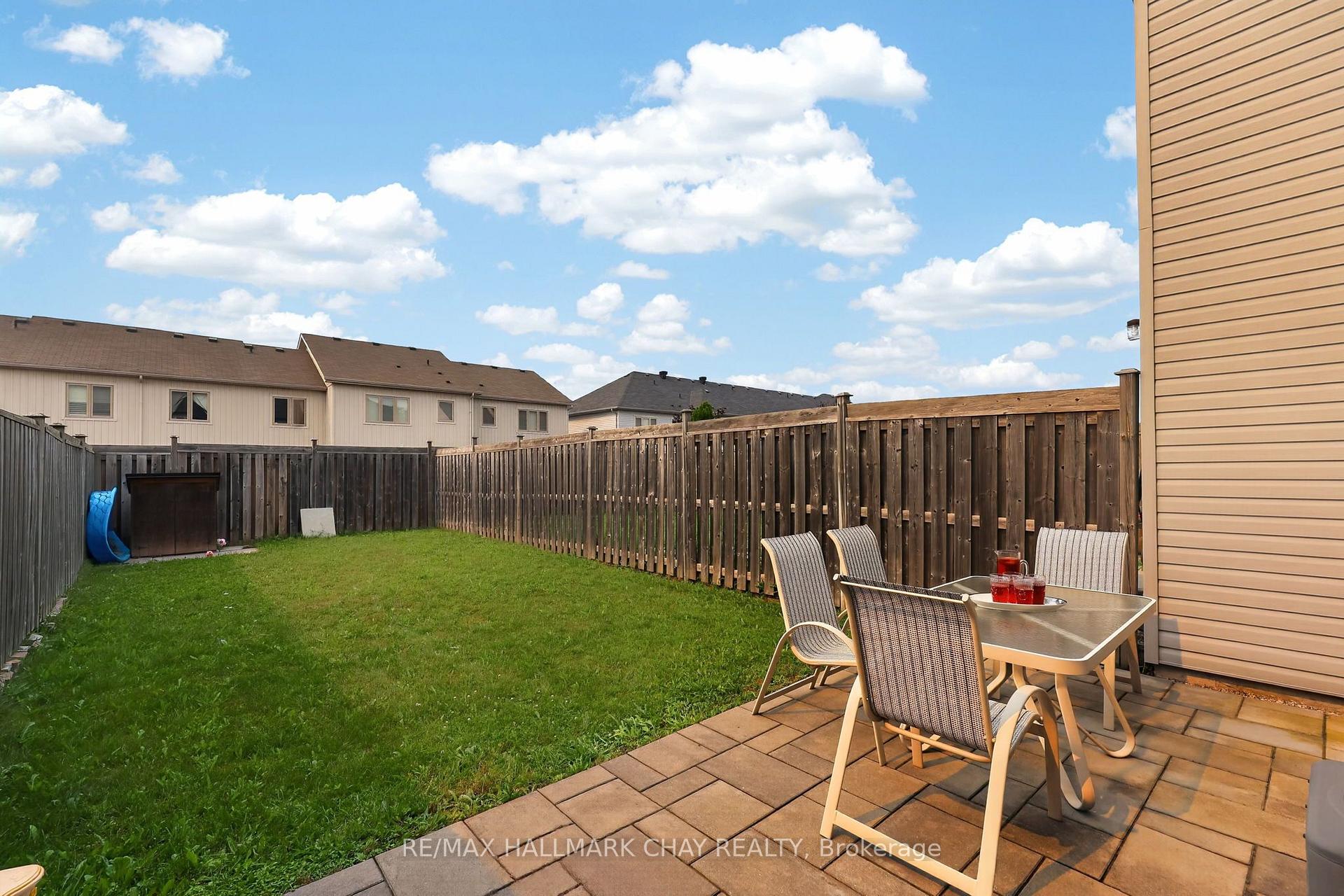 Photo 15 of 21 Pearcey Crescent, Barrie, West Bayfield — HOMEH
