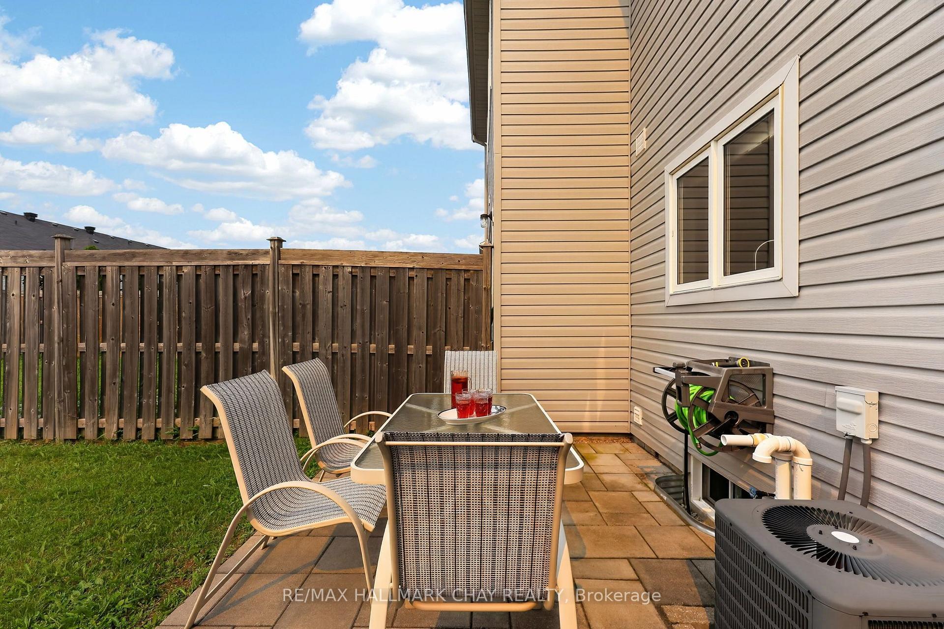Photo 20 of 21 Pearcey Crescent, Barrie, West Bayfield — HOMEH